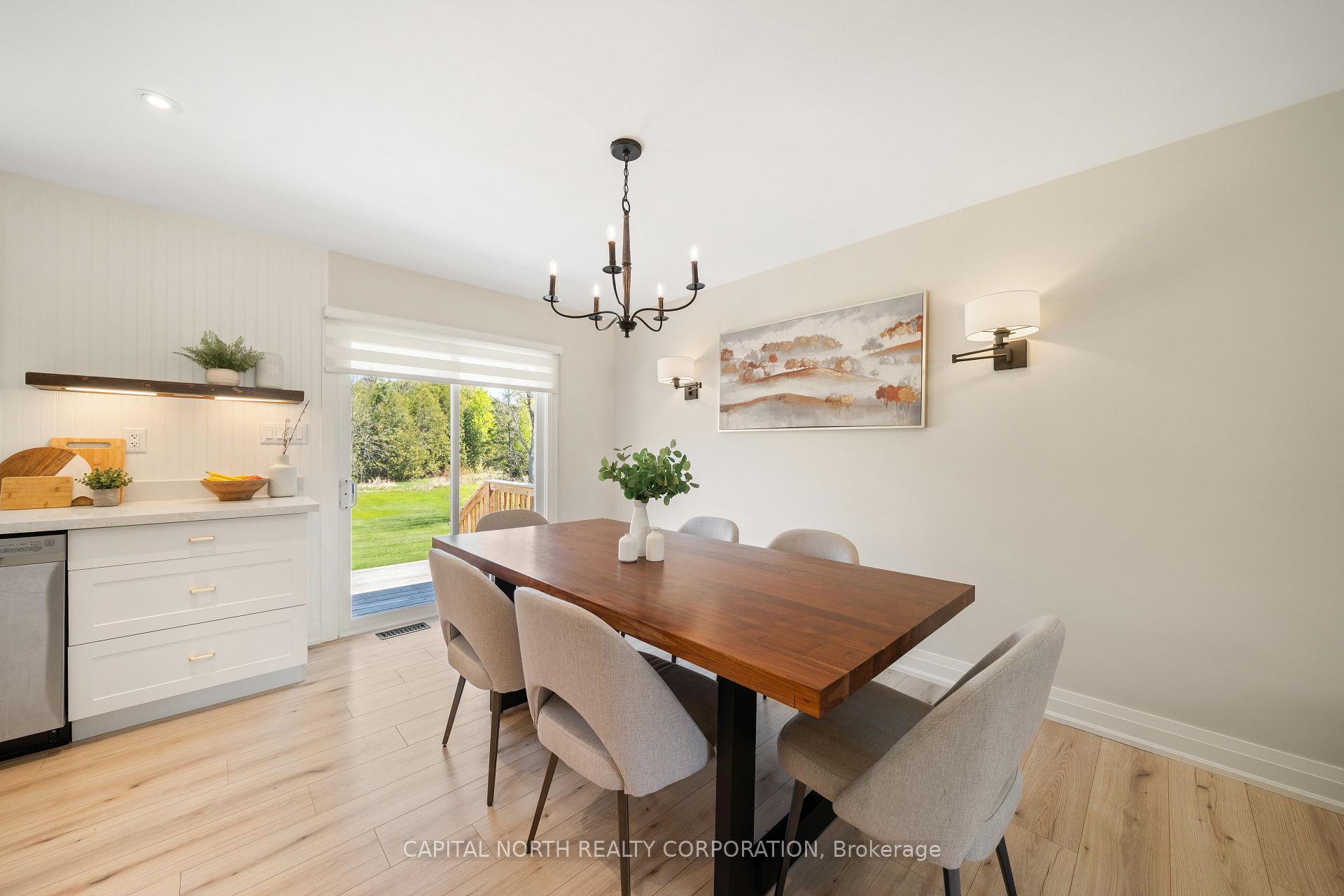 Photo 10 of 81 Bachly Crescent, King, Pottageville — HOMEH