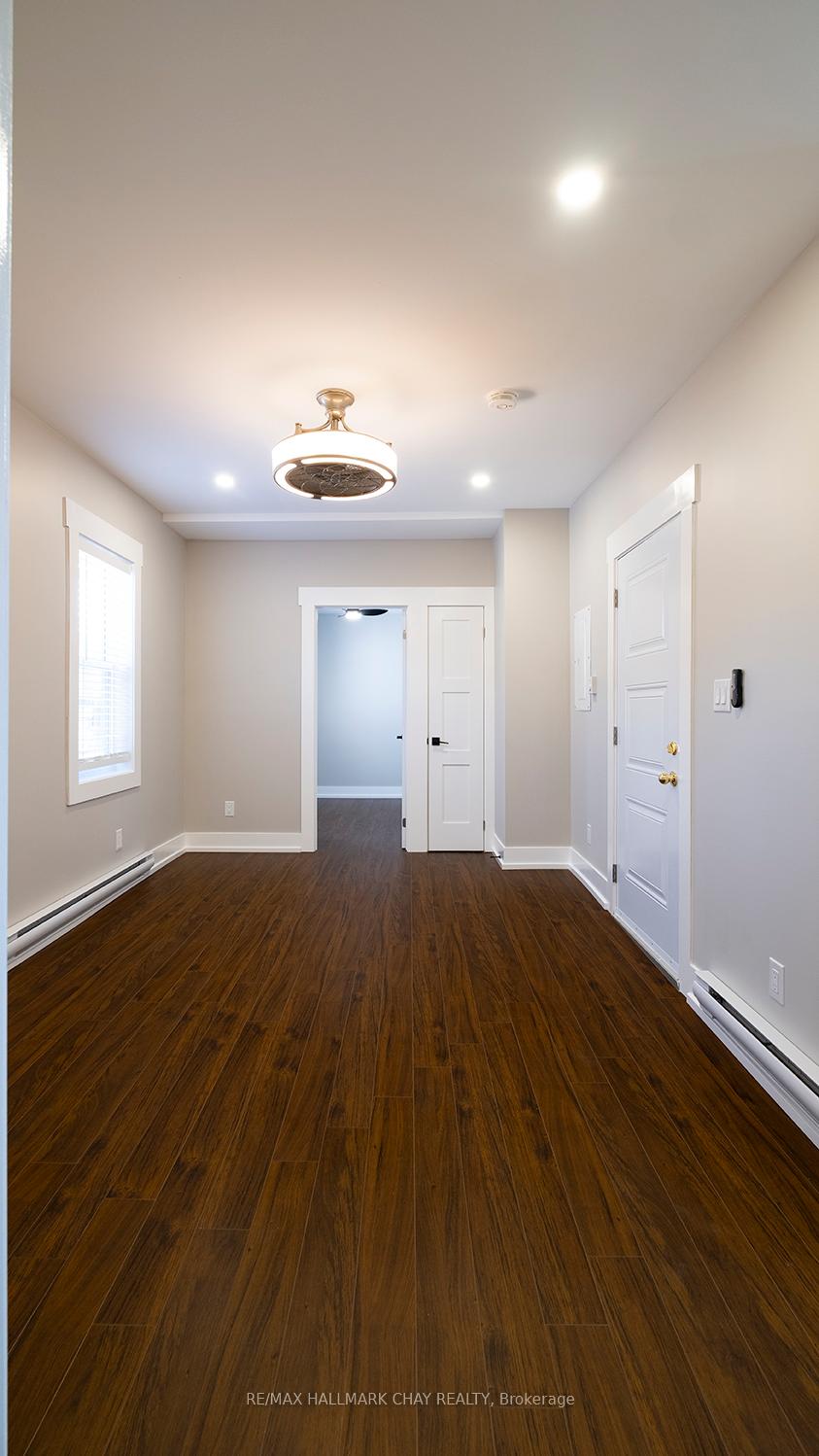 Photo 13 of Unit APT#2, 14 Queen Street, Innisfil, Cookstown — HOMEH