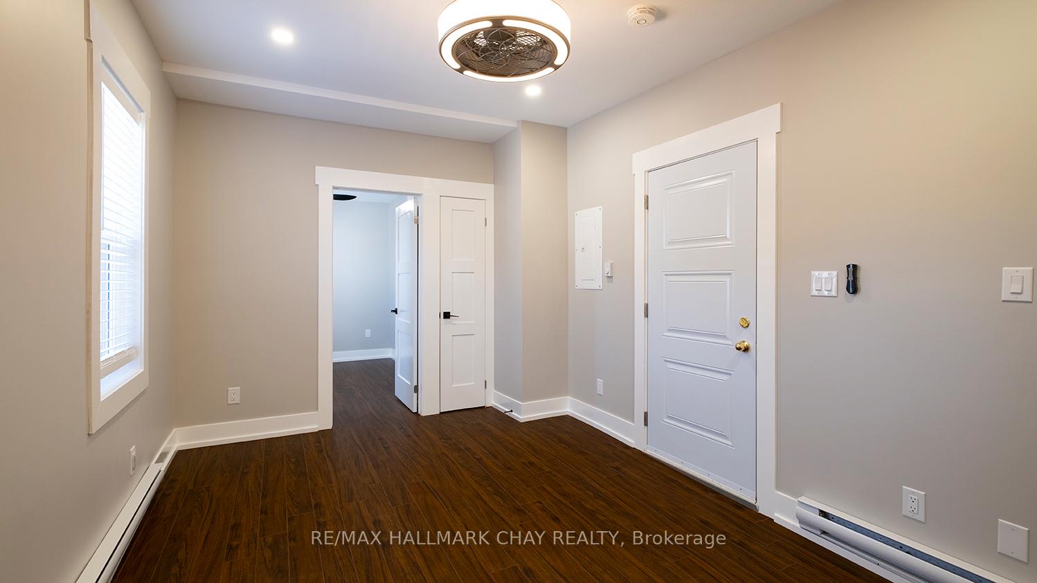 Photo 15 of Unit APT#2, 14 Queen Street, Innisfil, Cookstown — HOMEH