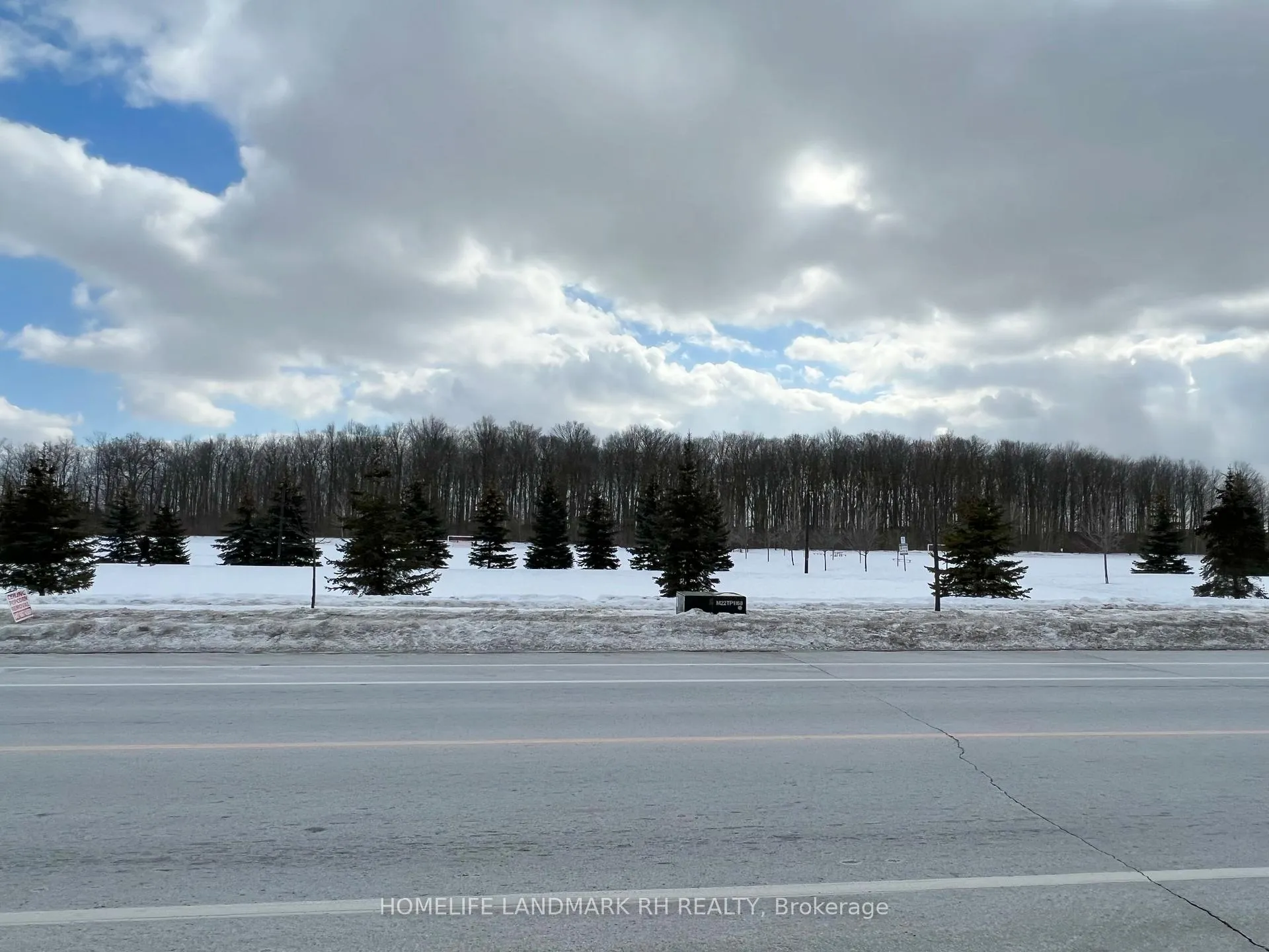 Photo 2 of 936 Castlemore Avenue, Markham, Wismer — HOMEH