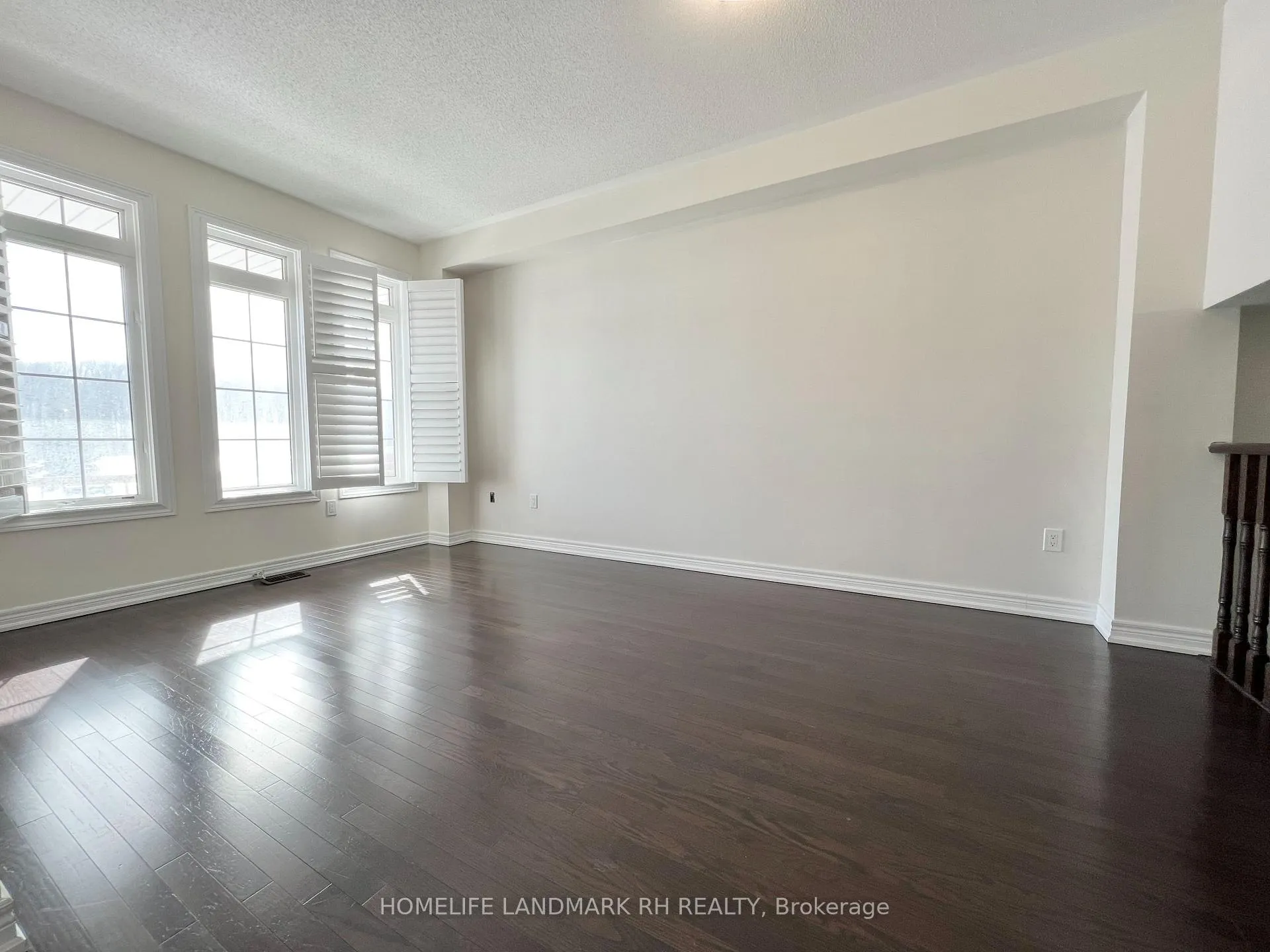 Photo 3 of 936 Castlemore Avenue, Markham, Wismer — HOMEH