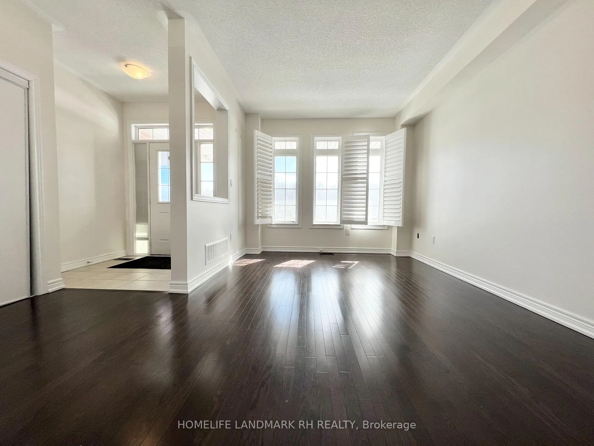 Photo 4 of 936 Castlemore Avenue, Markham, Wismer — HOMEH