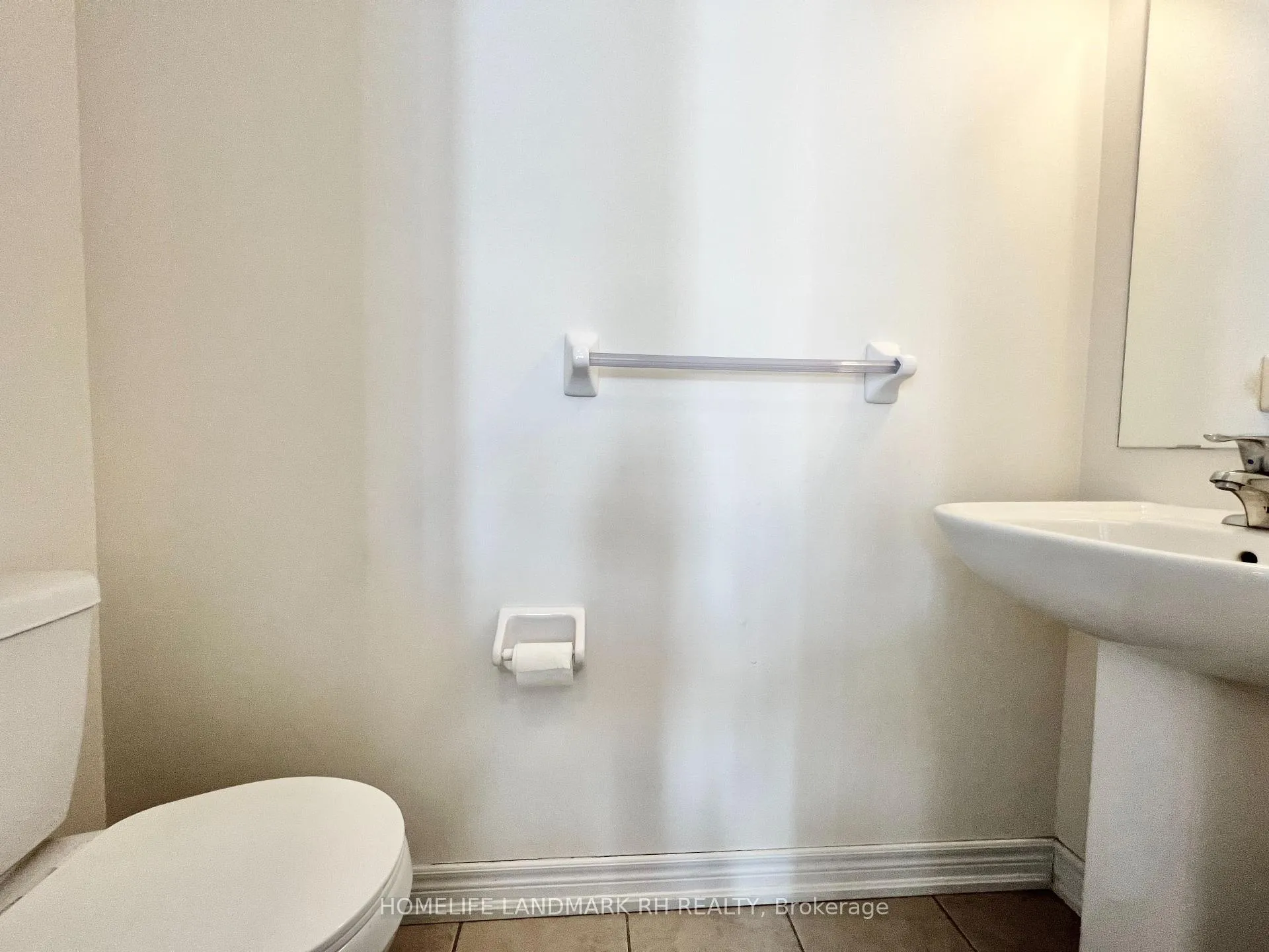 Photo 5 of 936 Castlemore Avenue, Markham, Wismer — HOMEH