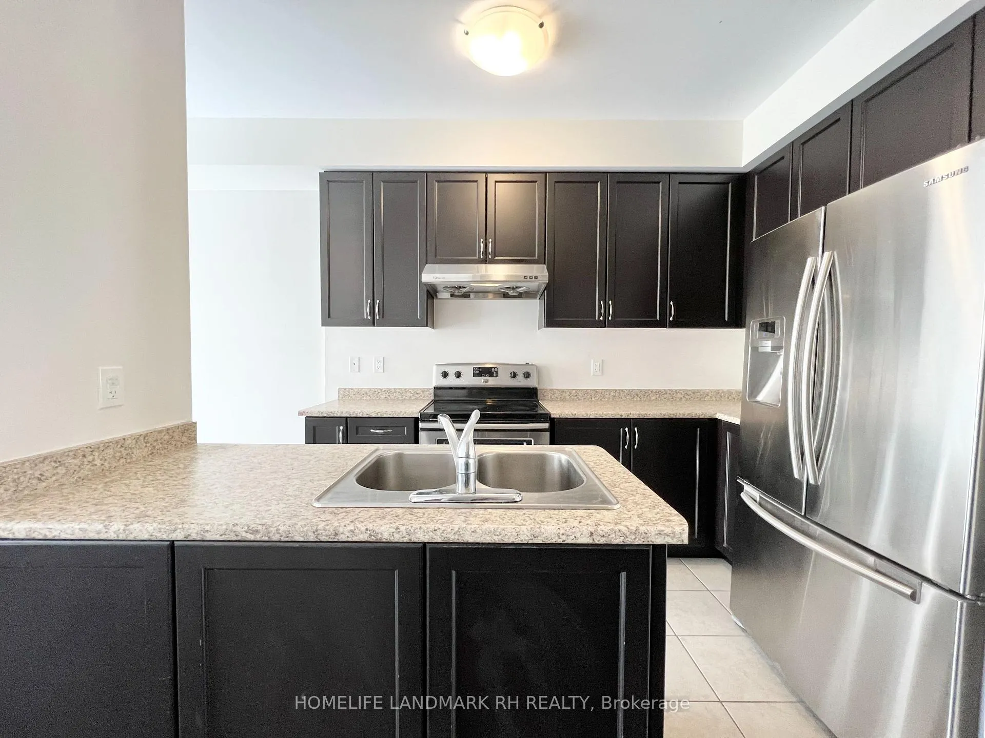 Photo 8 of 936 Castlemore Avenue, Markham, Wismer — HOMEH