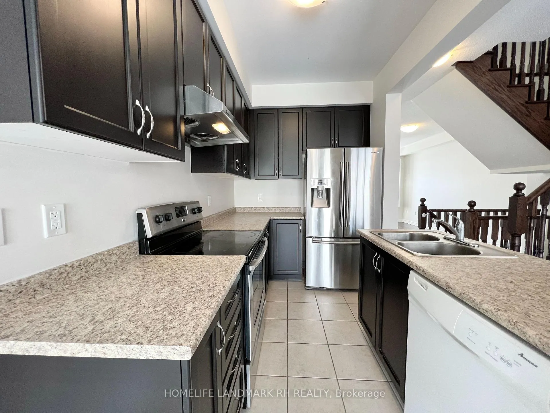 Photo 9 of 936 Castlemore Avenue, Markham, Wismer — HOMEH
