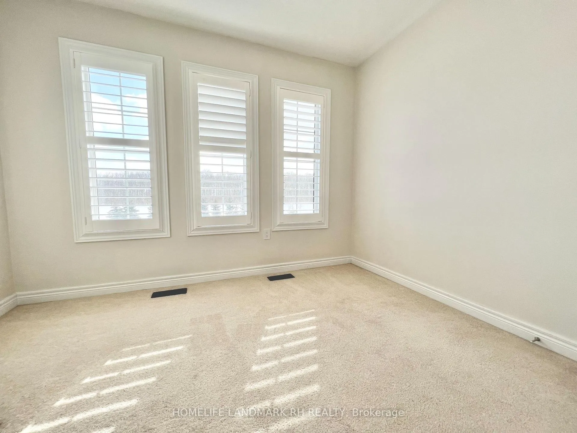 Photo 16 of 936 Castlemore Avenue, Markham, Wismer — HOMEH