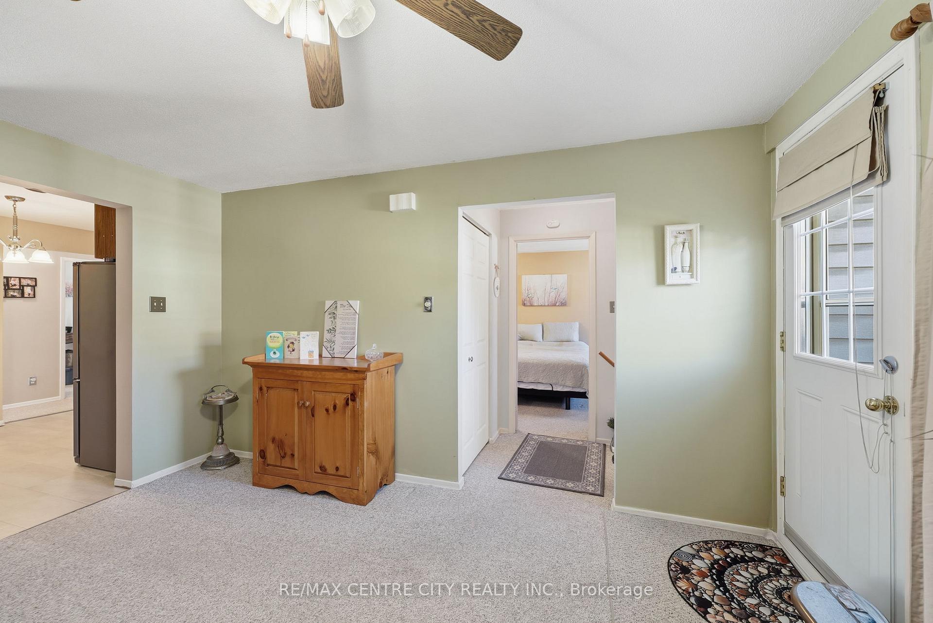 Photo 5 of Unit 31, 337 Kingswood Drive, Kitchener — HOMEH