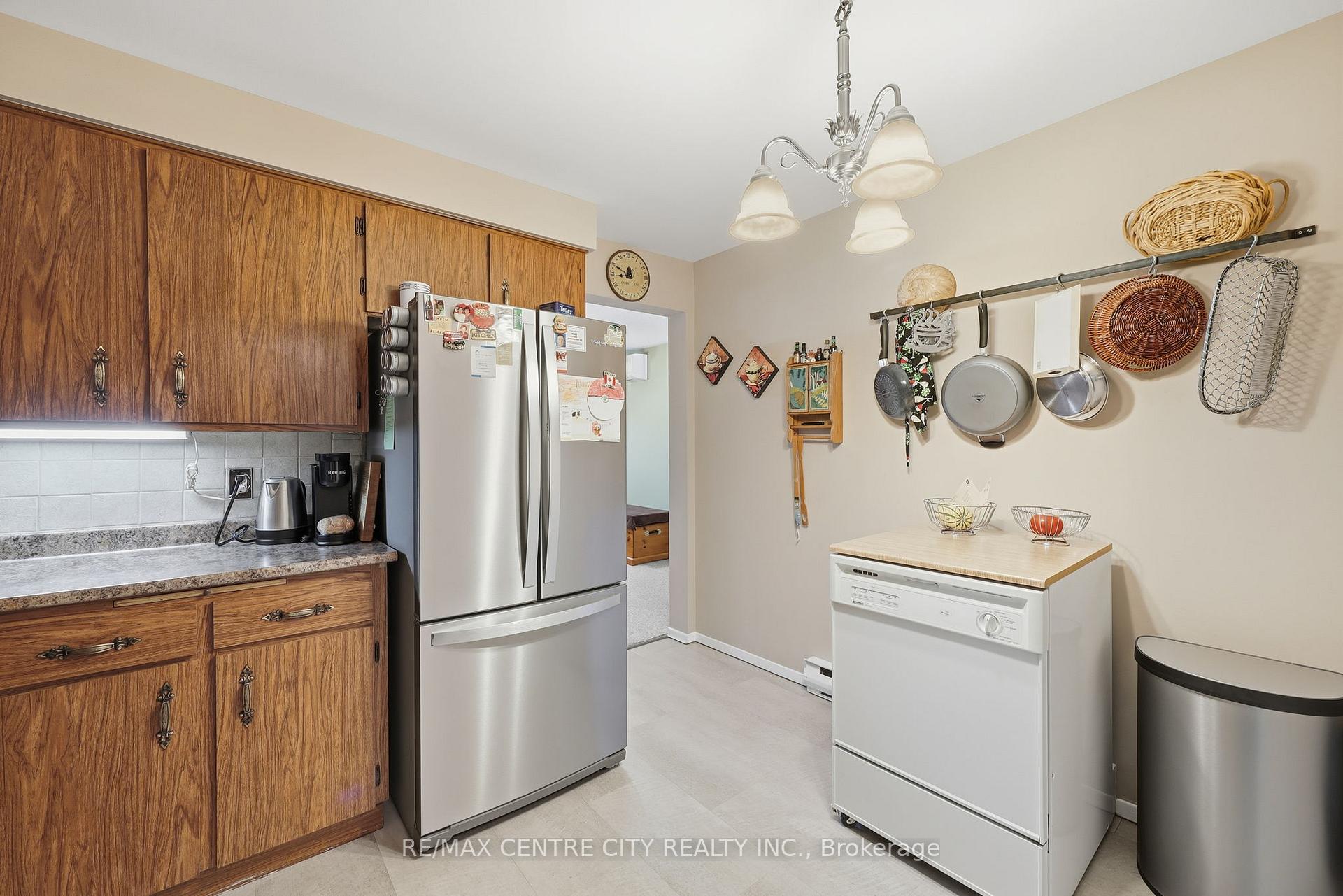 Photo 13 of Unit 31, 337 Kingswood Drive, Kitchener — HOMEH