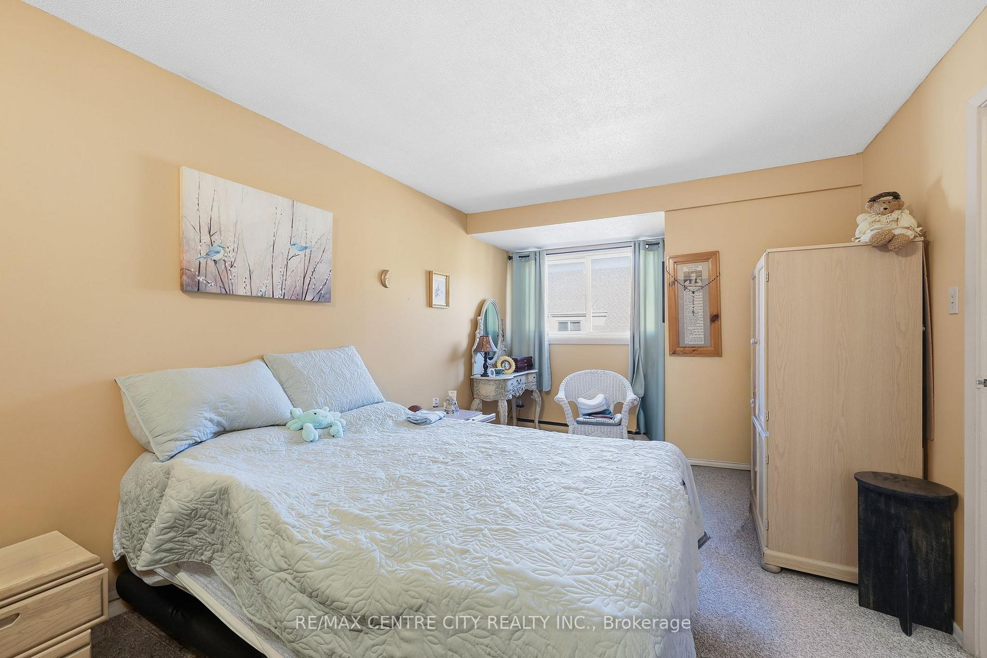 Photo 14 of Unit 31, 337 Kingswood Drive, Kitchener — HOMEH