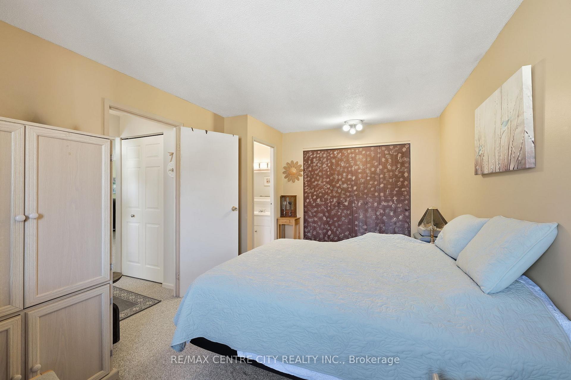 Photo 16 of Unit 31, 337 Kingswood Drive, Kitchener — HOMEH