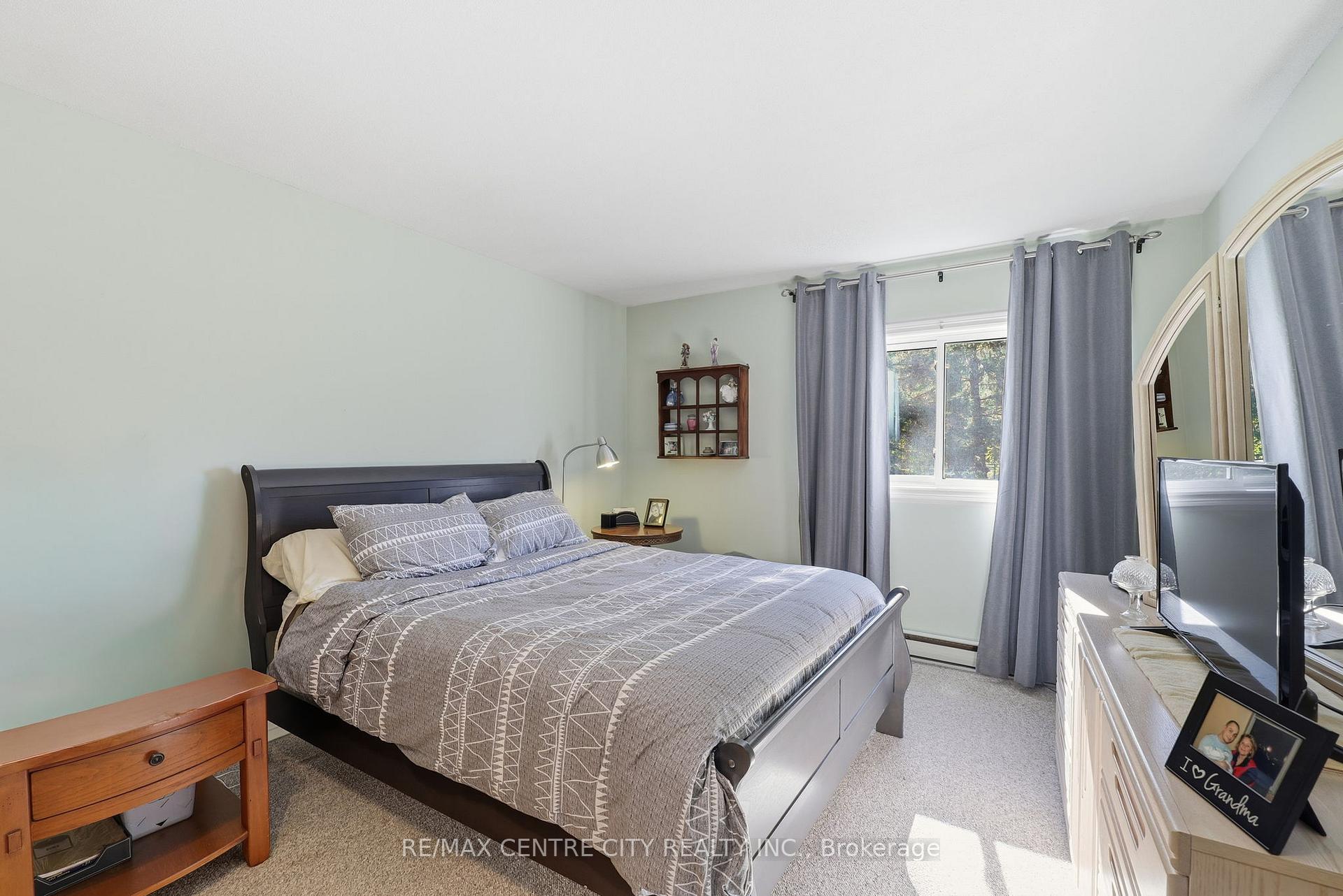 Photo 17 of Unit 31, 337 Kingswood Drive, Kitchener — HOMEH
