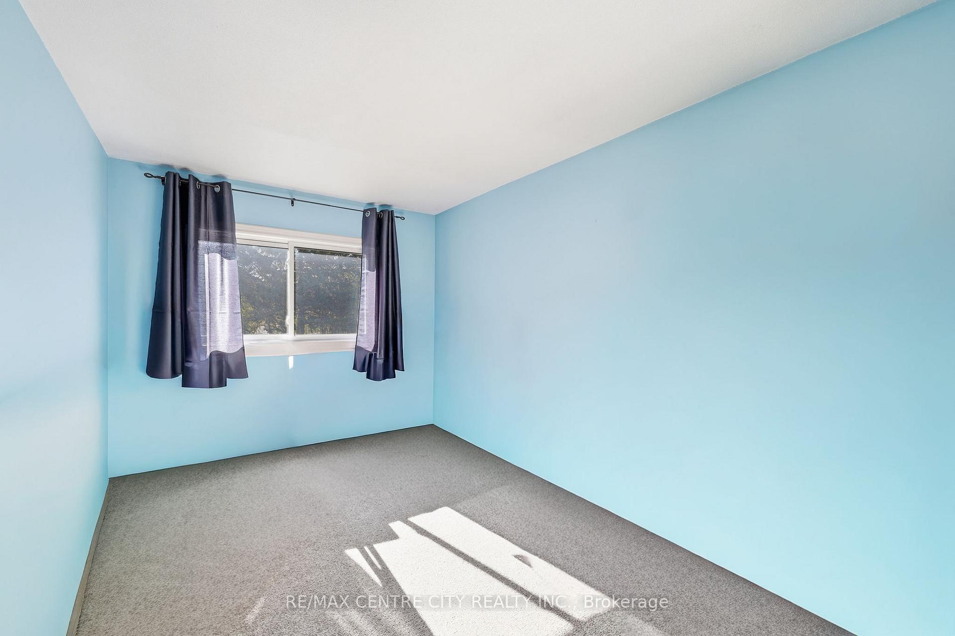 Photo 19 of Unit 31, 337 Kingswood Drive, Kitchener — HOMEH
