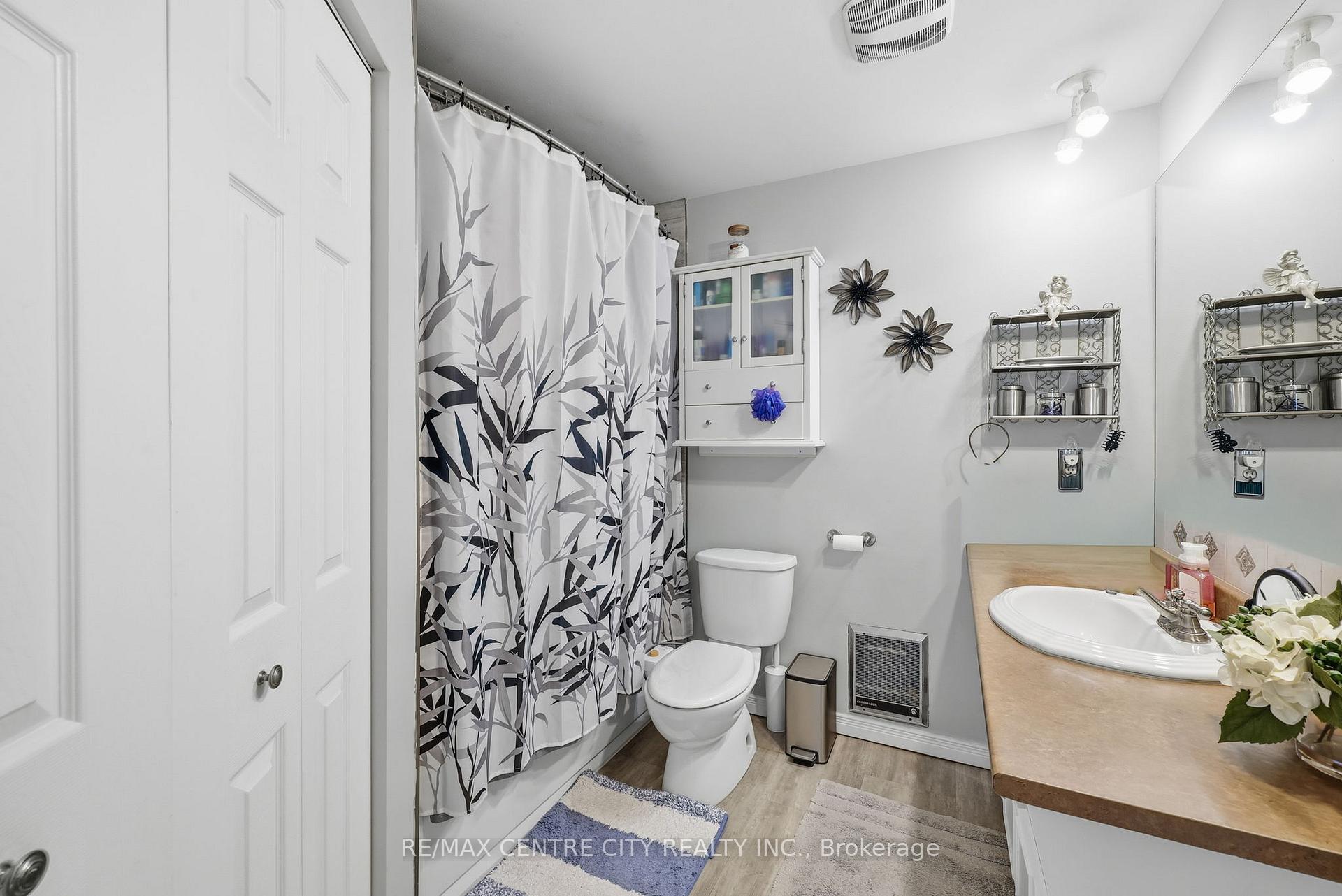Photo 22 of Unit 31, 337 Kingswood Drive, Kitchener — HOMEH