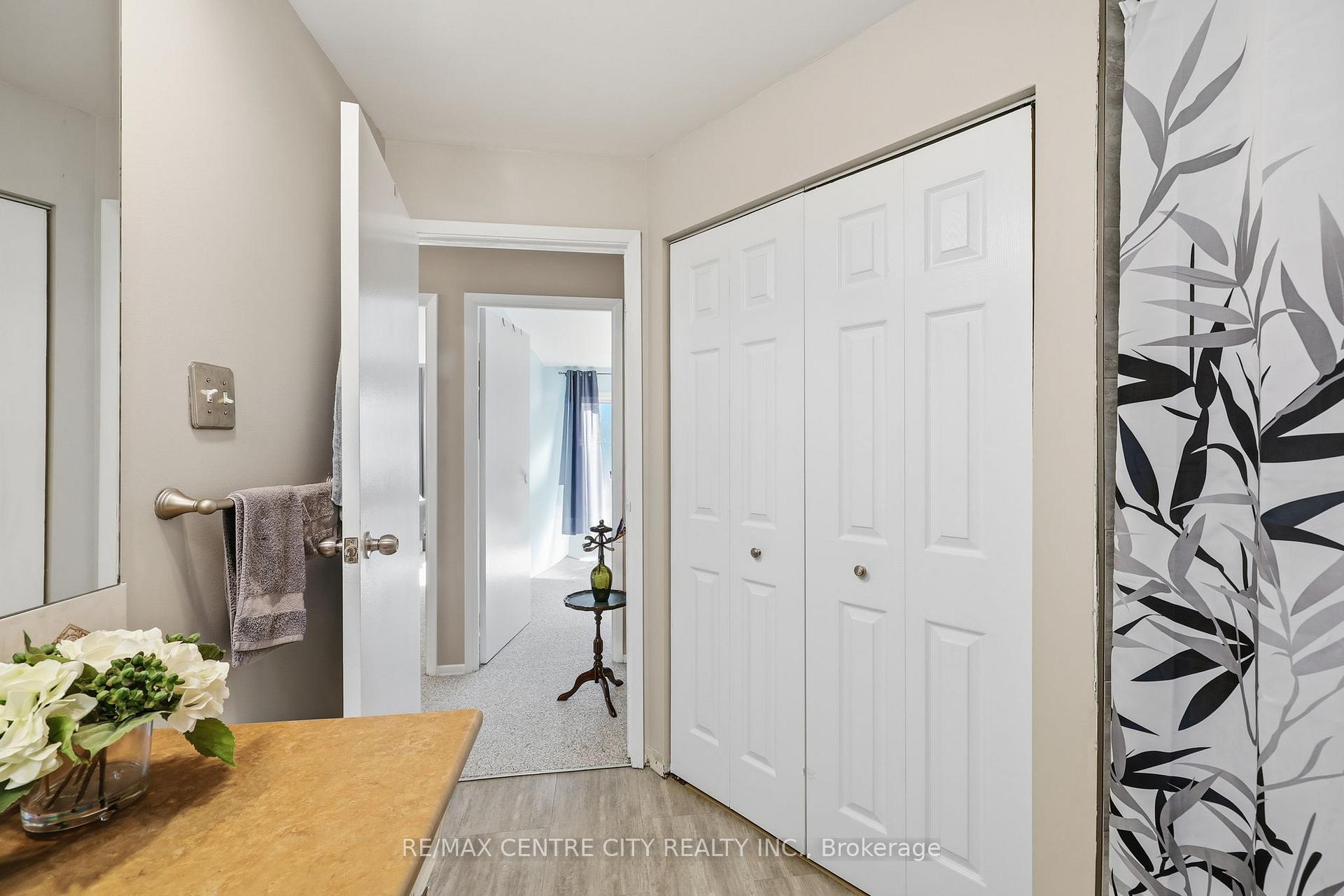 Photo 23 of Unit 31, 337 Kingswood Drive, Kitchener — HOMEH