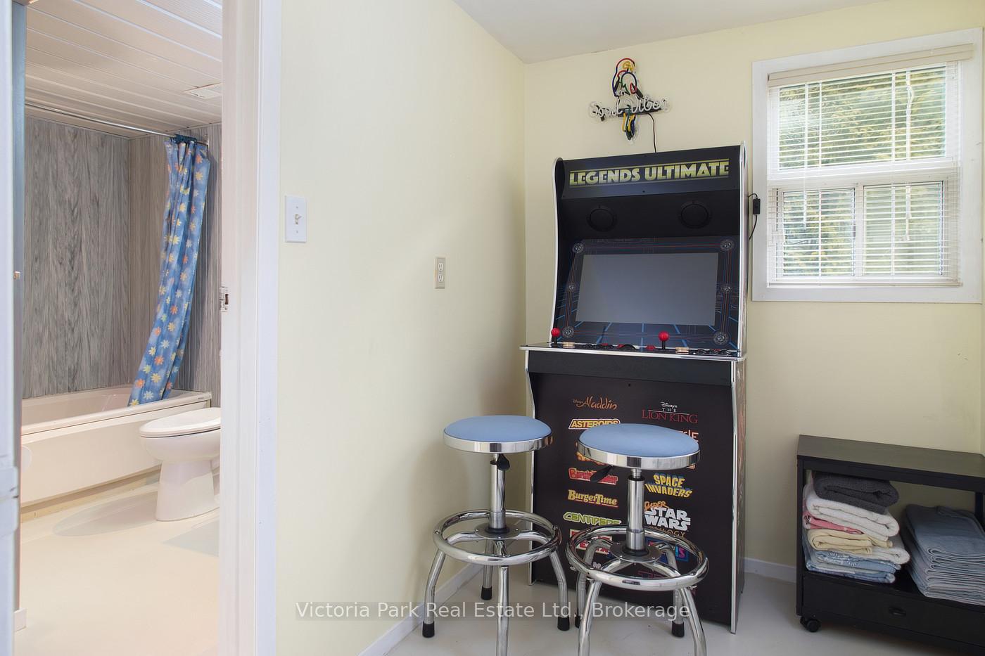 Photo 18 of 629 Lakelands Avenue, Innisfil, Alcona — HOMEH