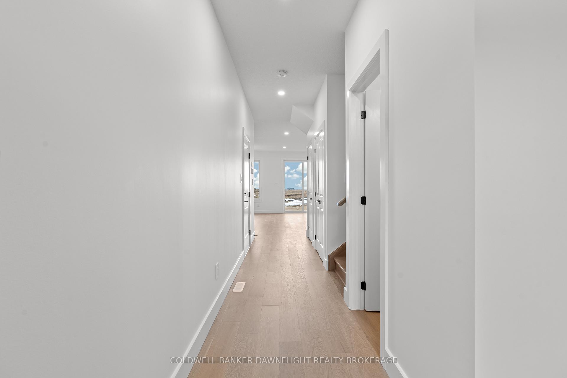 Photo 7 of Unit 45, 147 Scotts Drive, Lucan Biddulph, Lucan — HOMEH