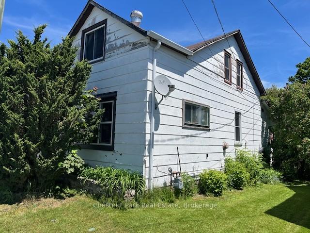 Photo 3 of 213 Cook Street, Meaford — HOMEH