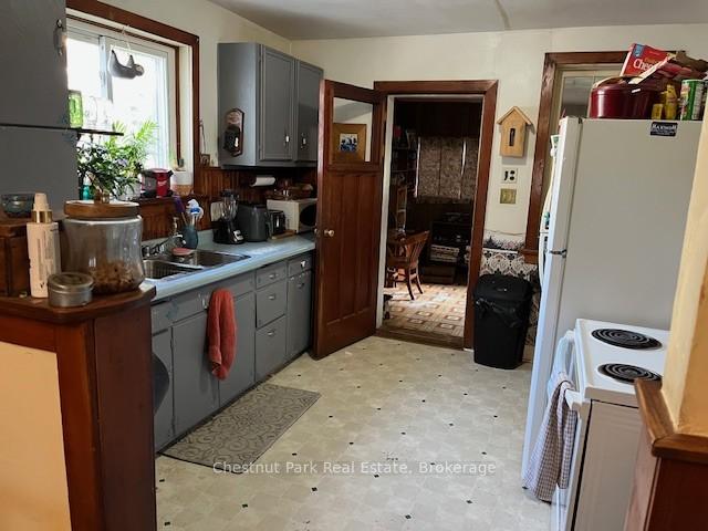 Photo 7 of 213 Cook Street, Meaford — HOMEH