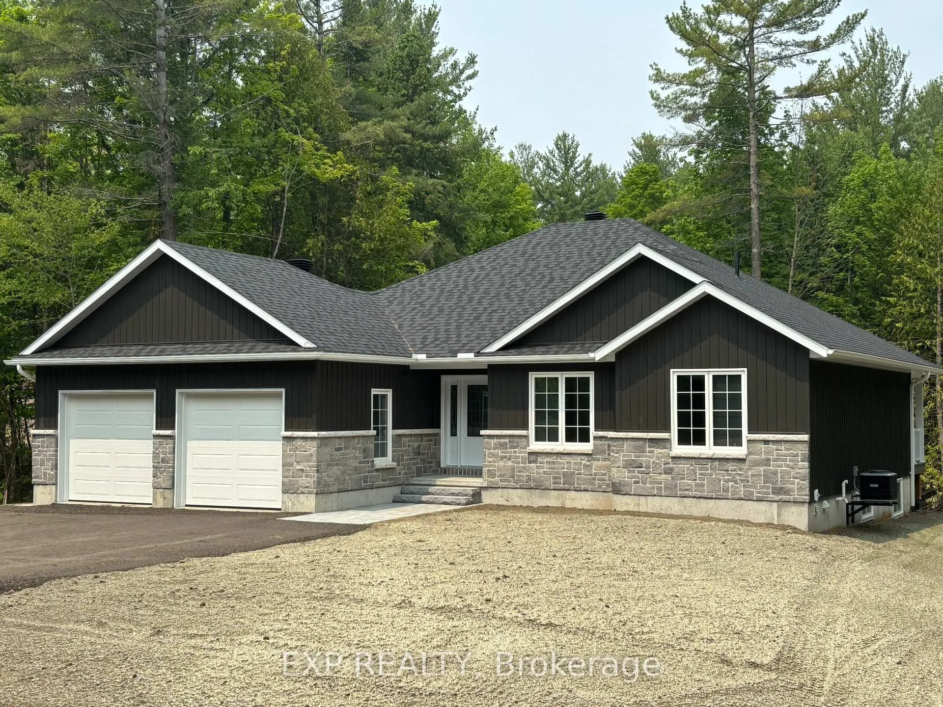 Front of 912 Burnstown Road