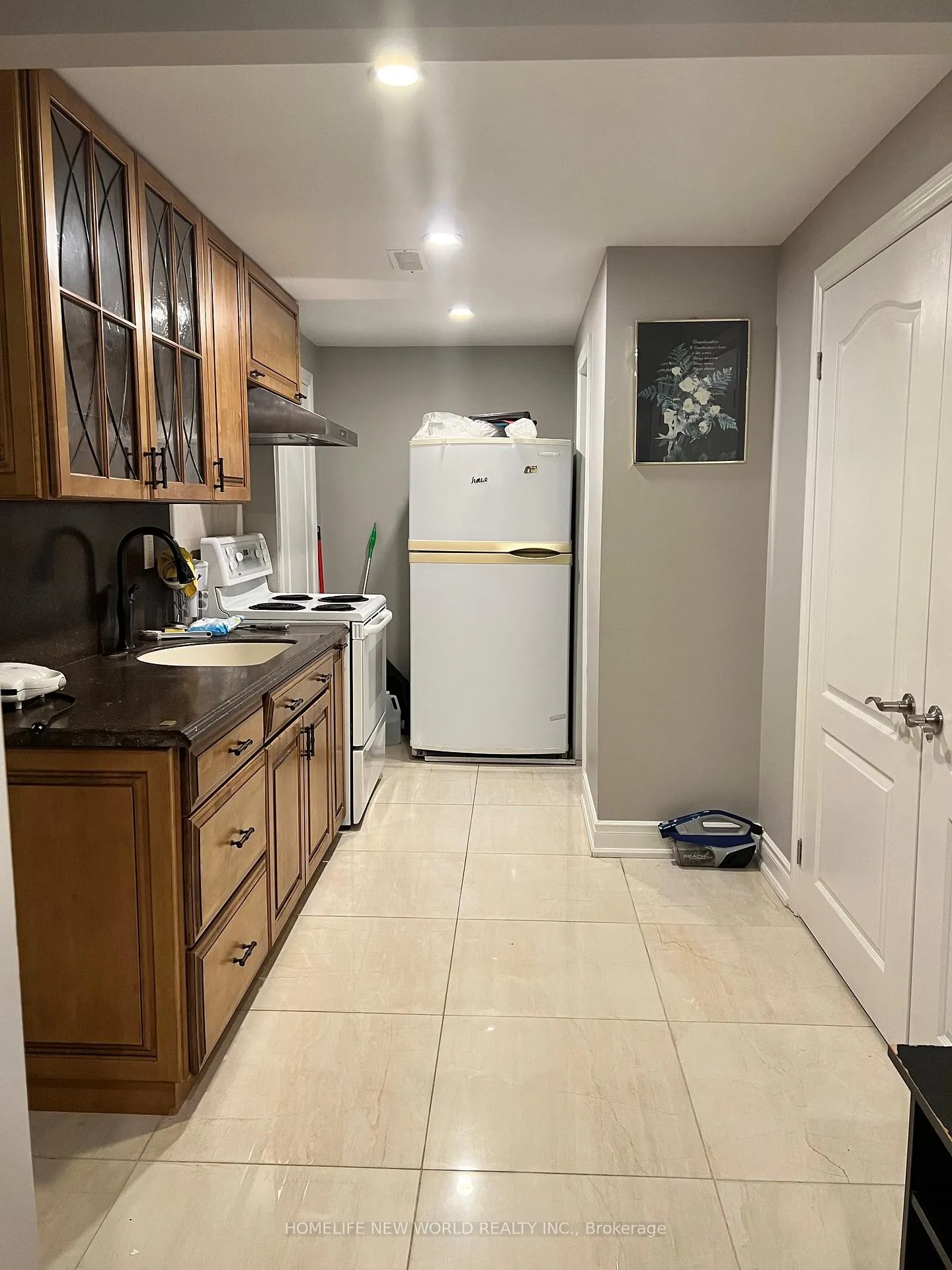 Photo 3 of 29 Courtfield Crescent, Markham, Berczy — HOMEH