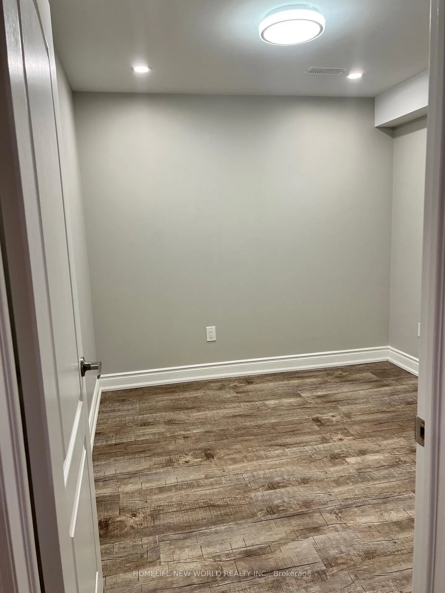 Photo 6 of 29 Courtfield Crescent, Markham, Berczy — HOMEH