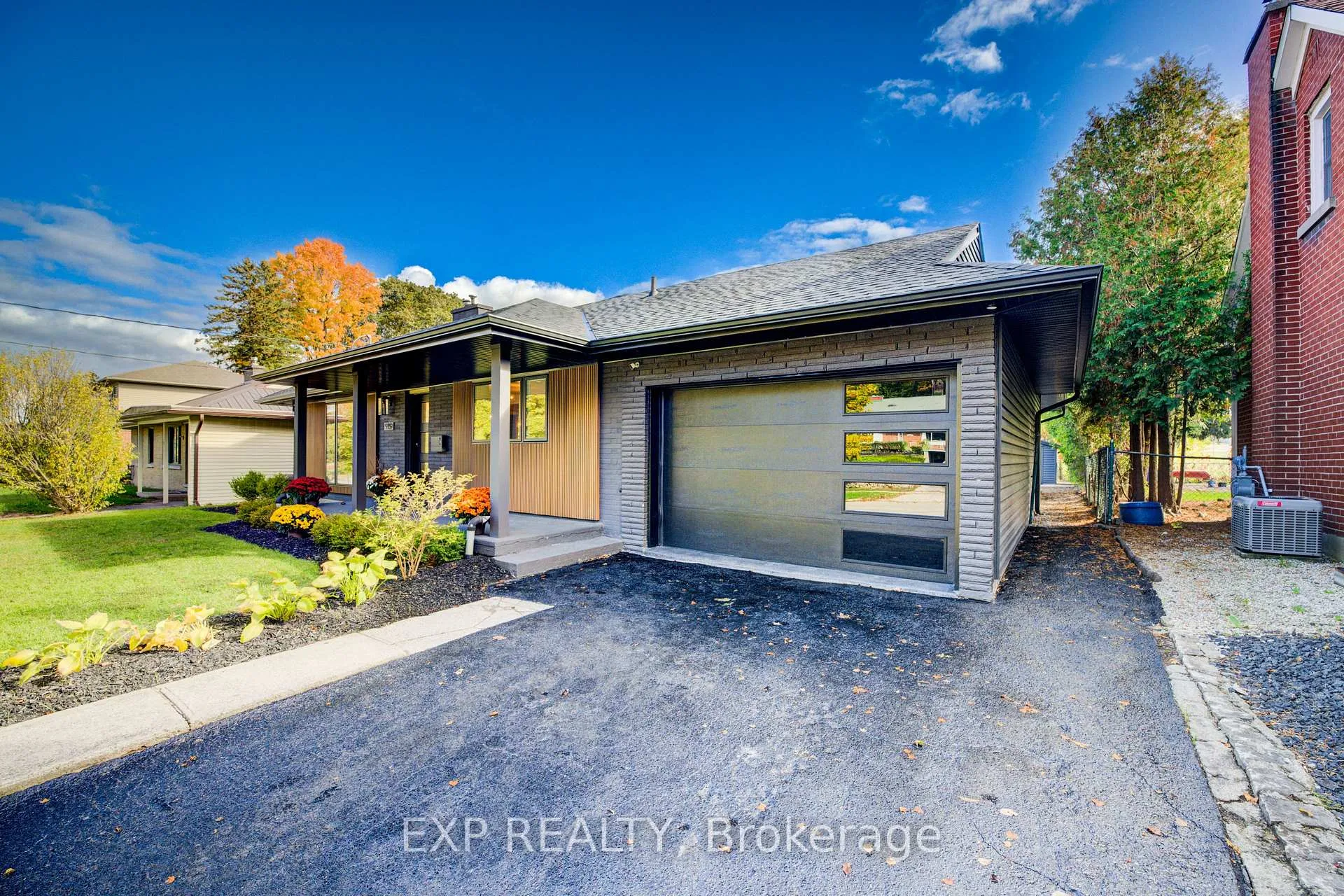 Photo 2 of 919 Union Street, Kitchener — HOMEH