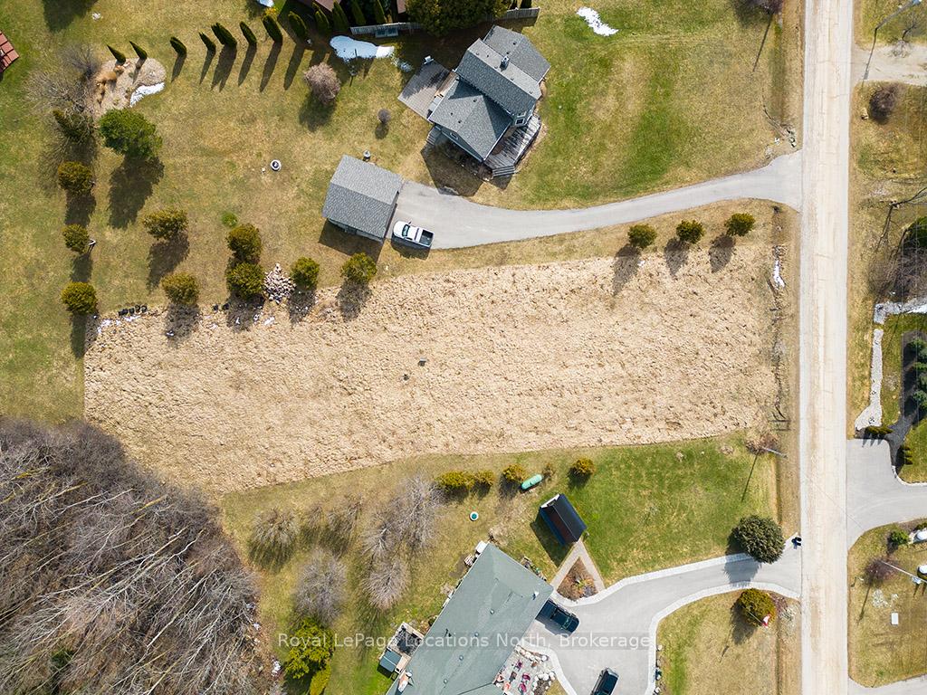 Photo 4 of 109 Holmes Hill Drive, Meaford — HOMEH