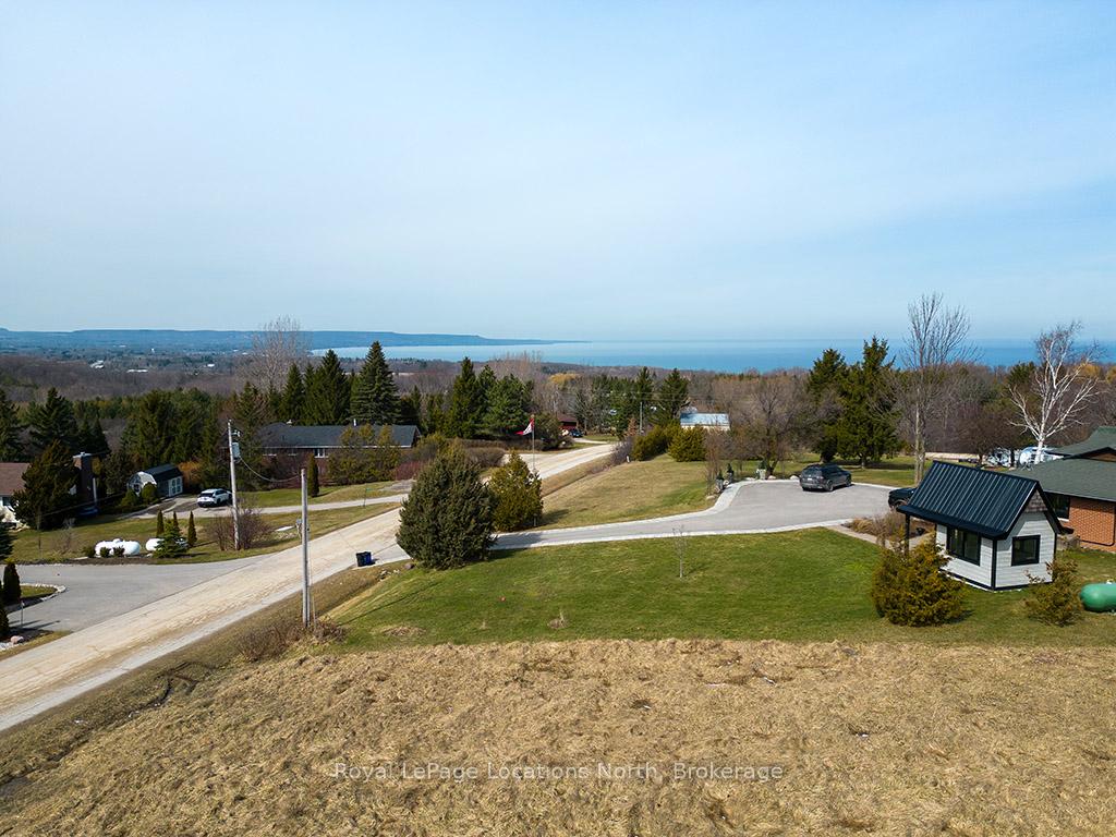 Photo 6 of 109 Holmes Hill Drive, Meaford — HOMEH