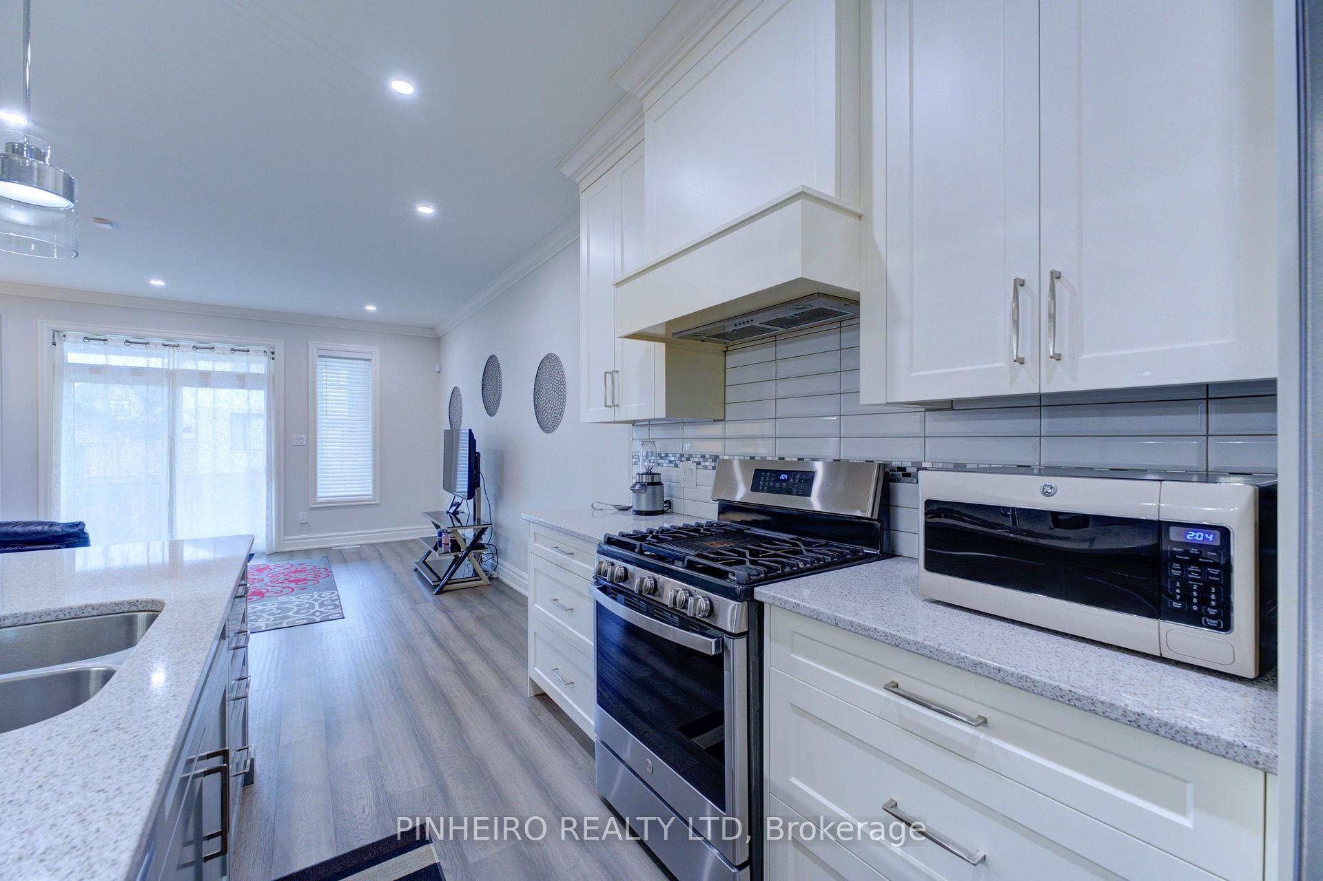 Photo 5 of 118 Spencer Avenue, Lucan Biddulph, Lucan — HOMEH