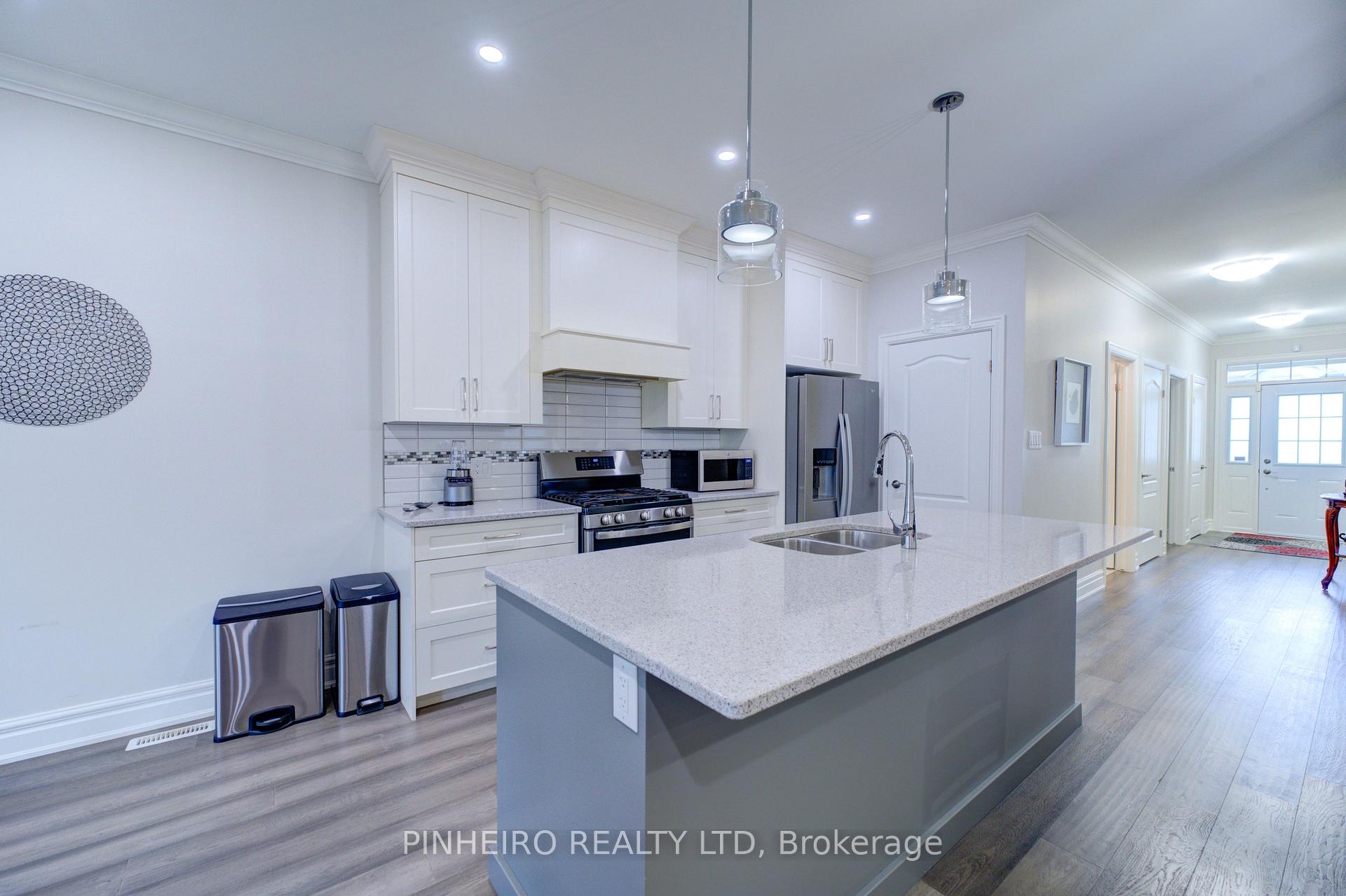 Photo 6 of 118 Spencer Avenue, Lucan Biddulph, Lucan — HOMEH