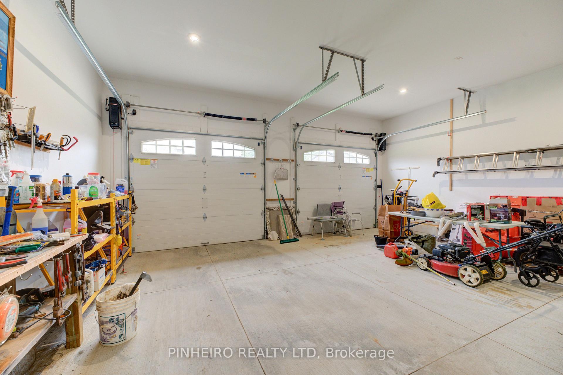 Photo 25 of 118 Spencer Avenue, Lucan Biddulph, Lucan — HOMEH