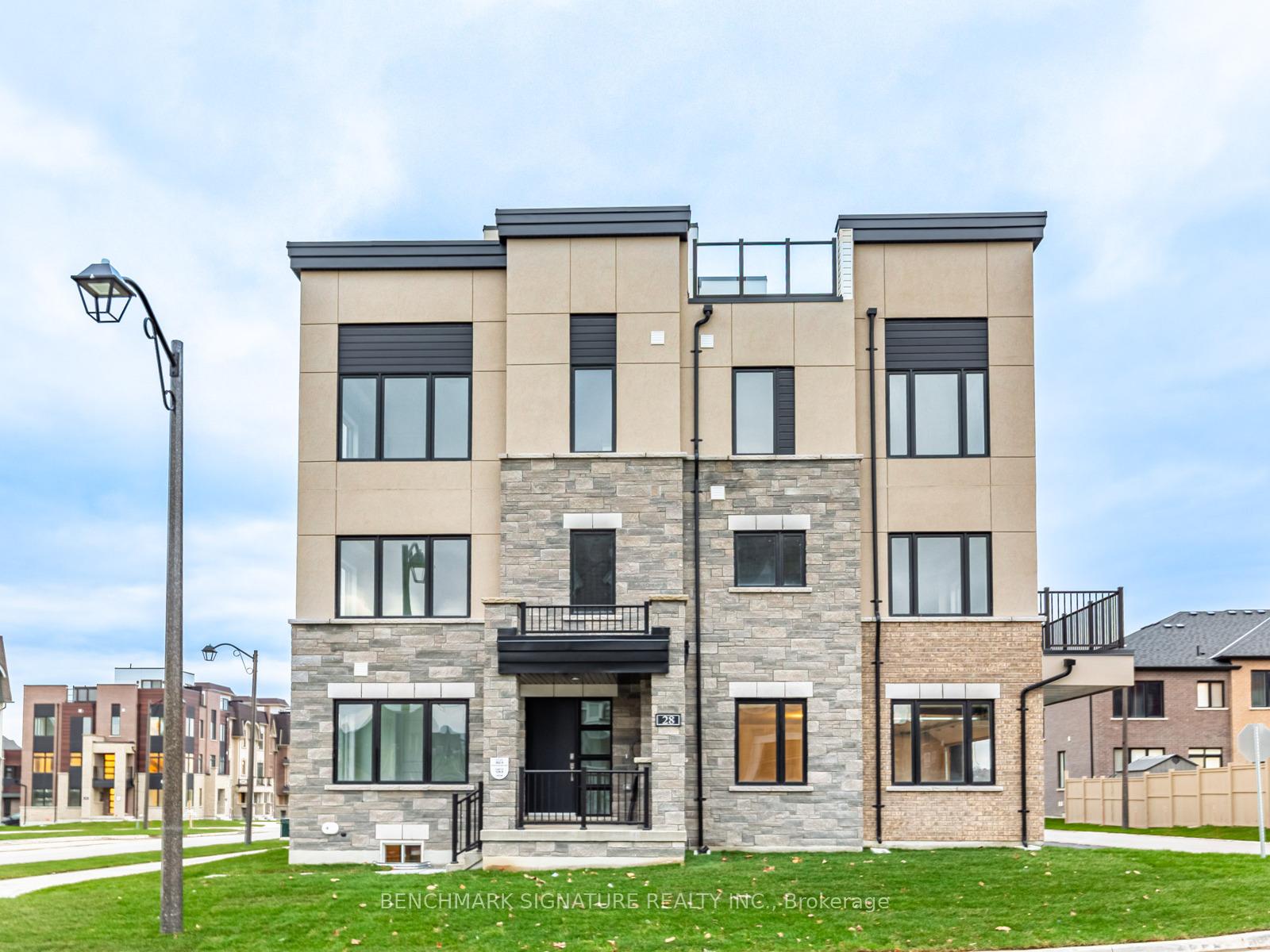 Photo 2 of 28 Harvey Bunker Crescent, Markham, Angus Glen — HOMEH