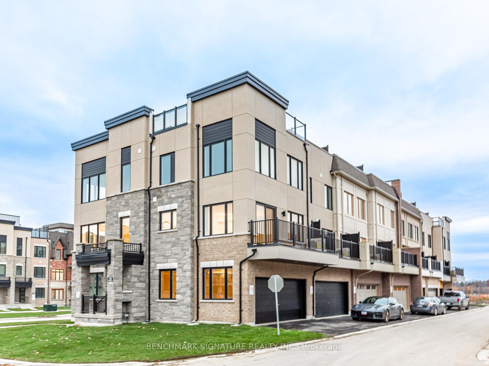 Photo 3 of 28 Harvey Bunker Crescent, Markham, Angus Glen — HOMEH