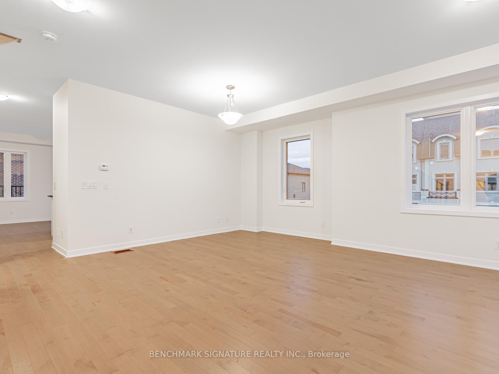 Photo 7 of 28 Harvey Bunker Crescent, Markham, Angus Glen — HOMEH
