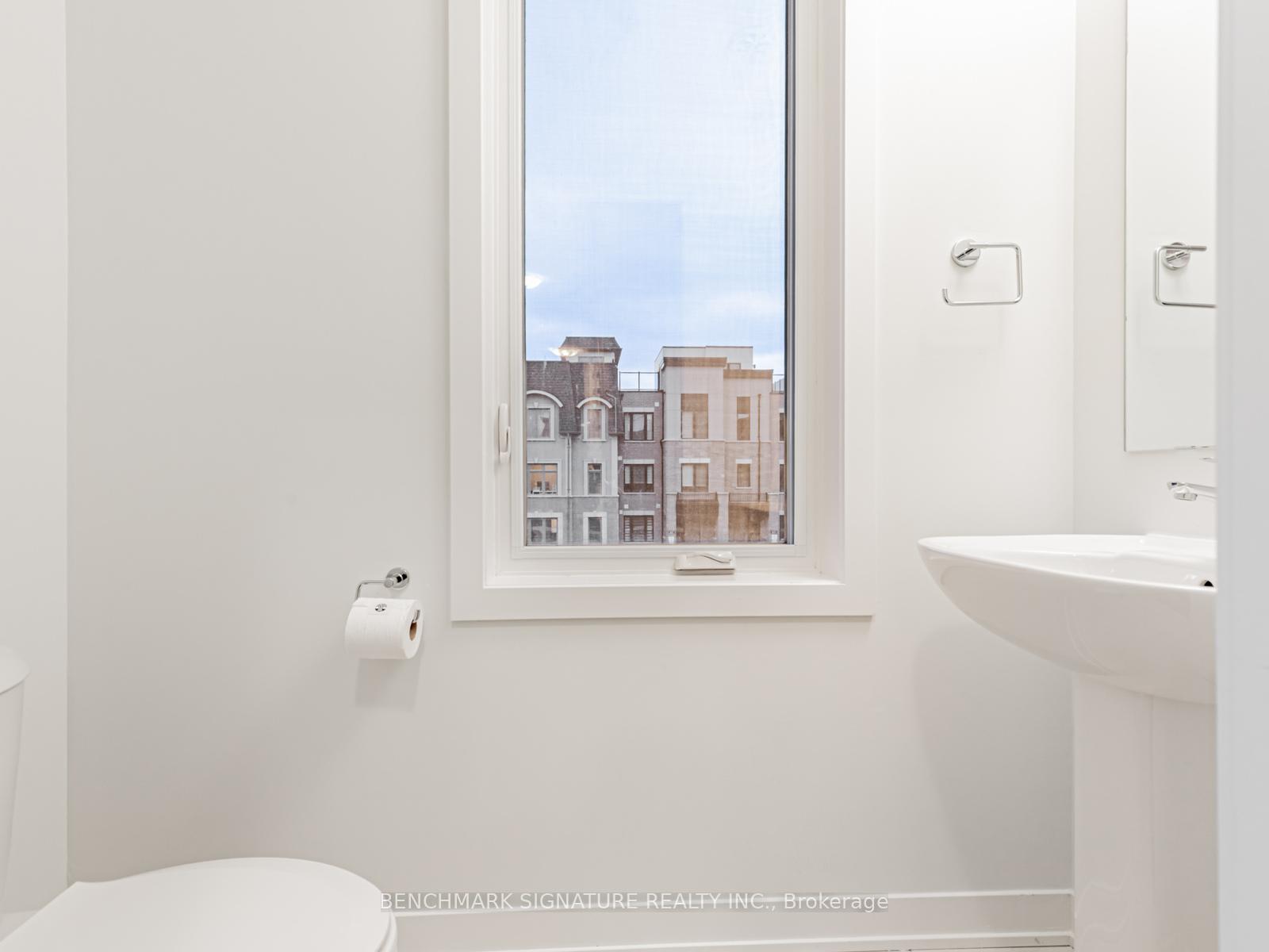 Photo 8 of 28 Harvey Bunker Crescent, Markham, Angus Glen — HOMEH