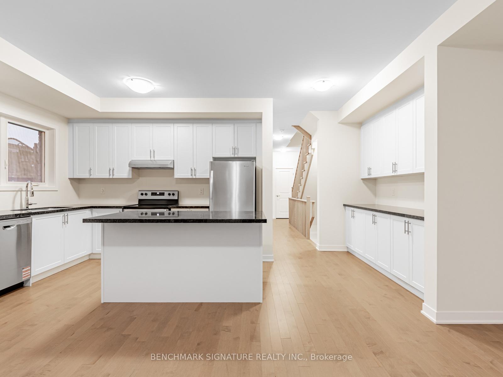 Photo 13 of 28 Harvey Bunker Crescent, Markham, Angus Glen — HOMEH