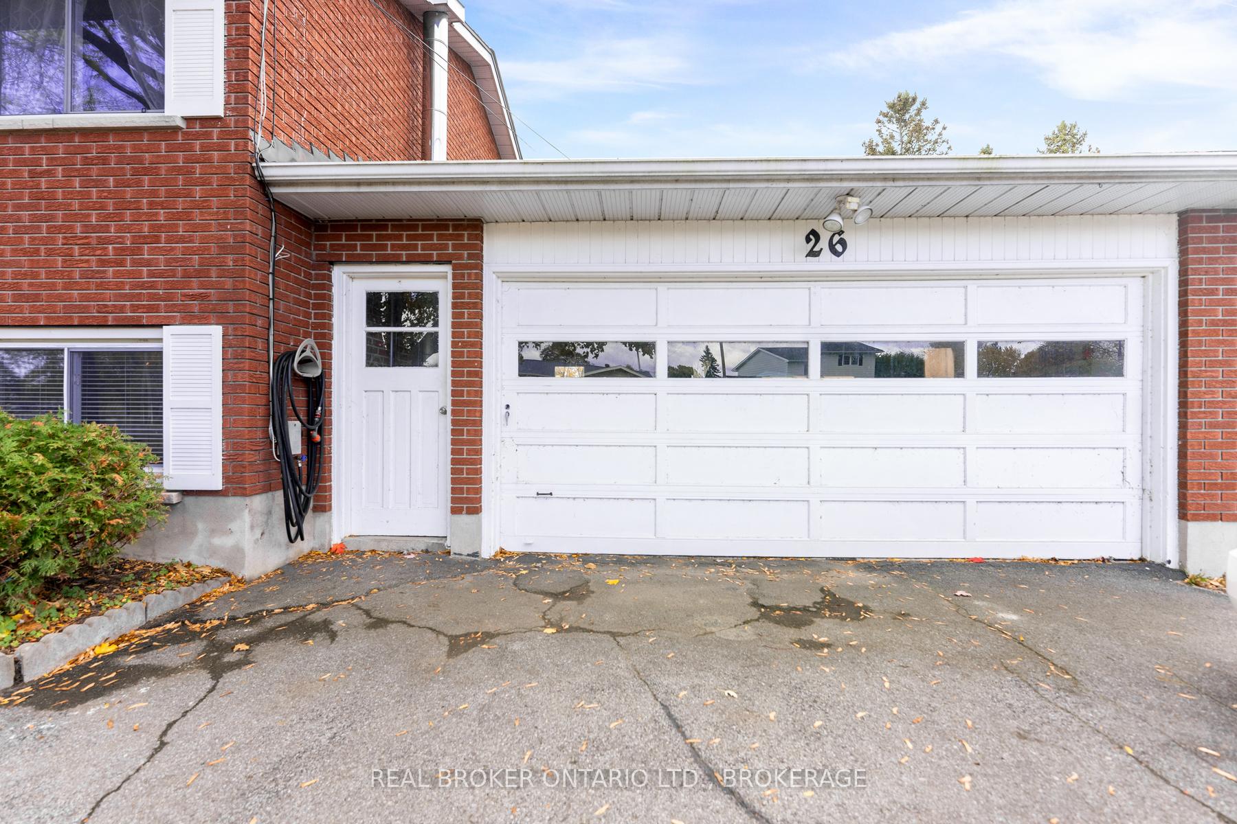 Photo 3 of 26 Cambridge Crescent, Loyalist, Amherstview — HOMEH