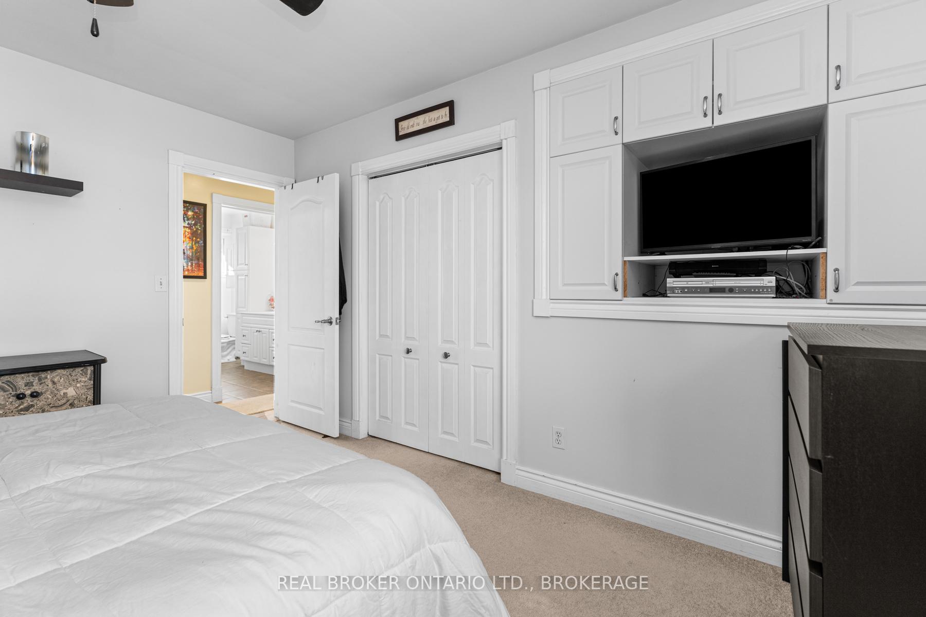 Photo 15 of 26 Cambridge Crescent, Loyalist, Amherstview — HOMEH