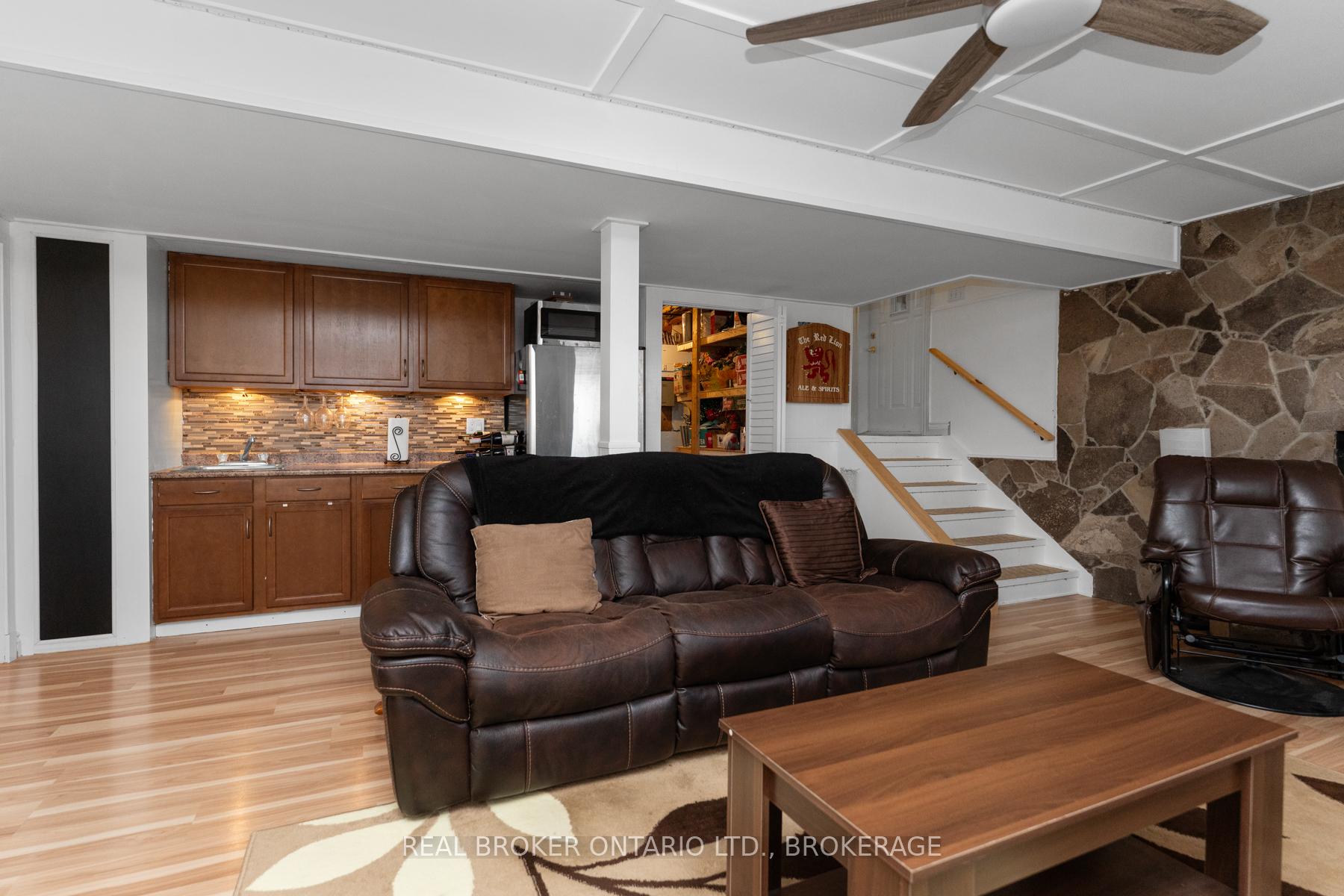 Photo 27 of 26 Cambridge Crescent, Loyalist, Amherstview — HOMEH