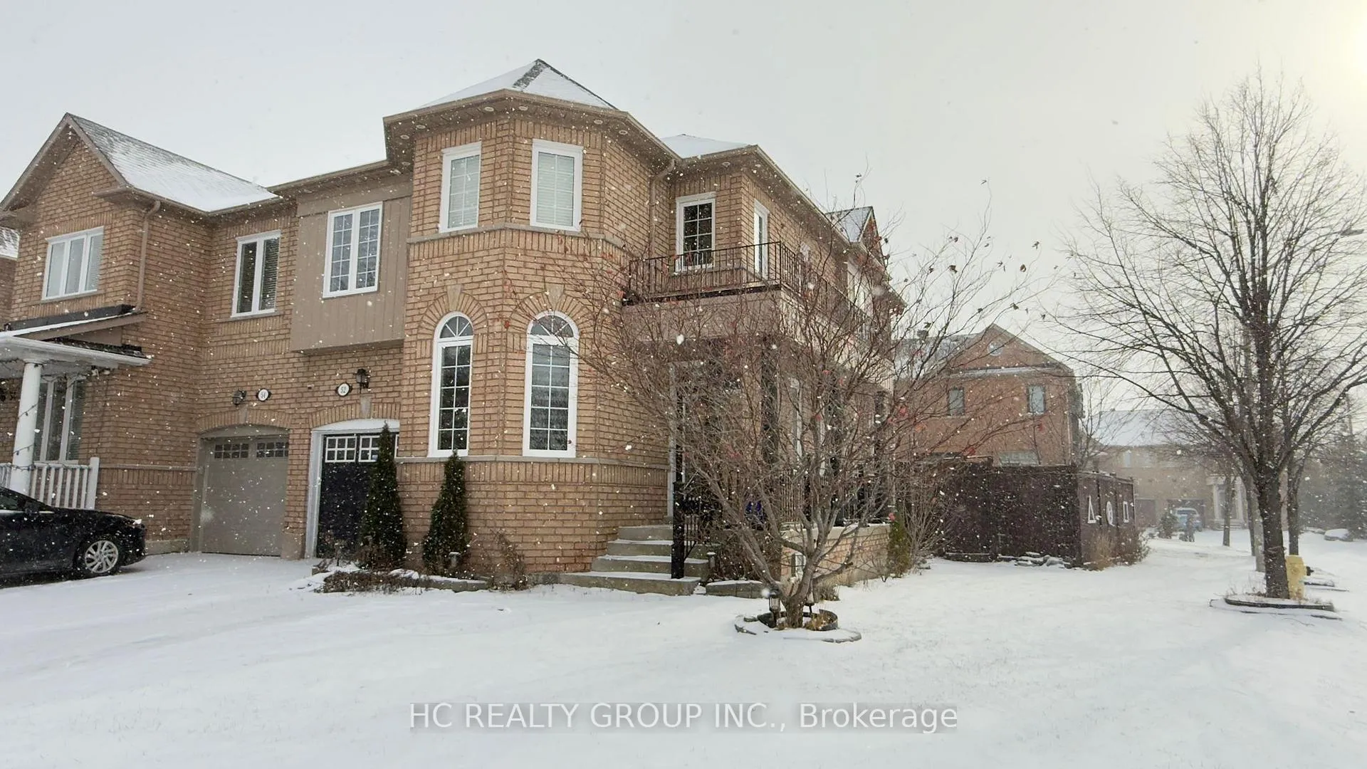 Front of Unit Basement, 52 Lakespring Drive