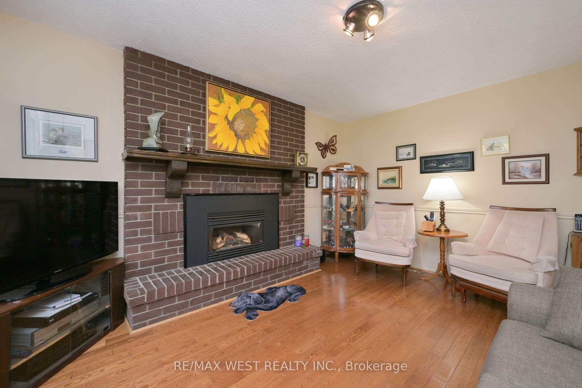 Photo 7 of 3 Henry Gate, King, Nobleton — HOMEH