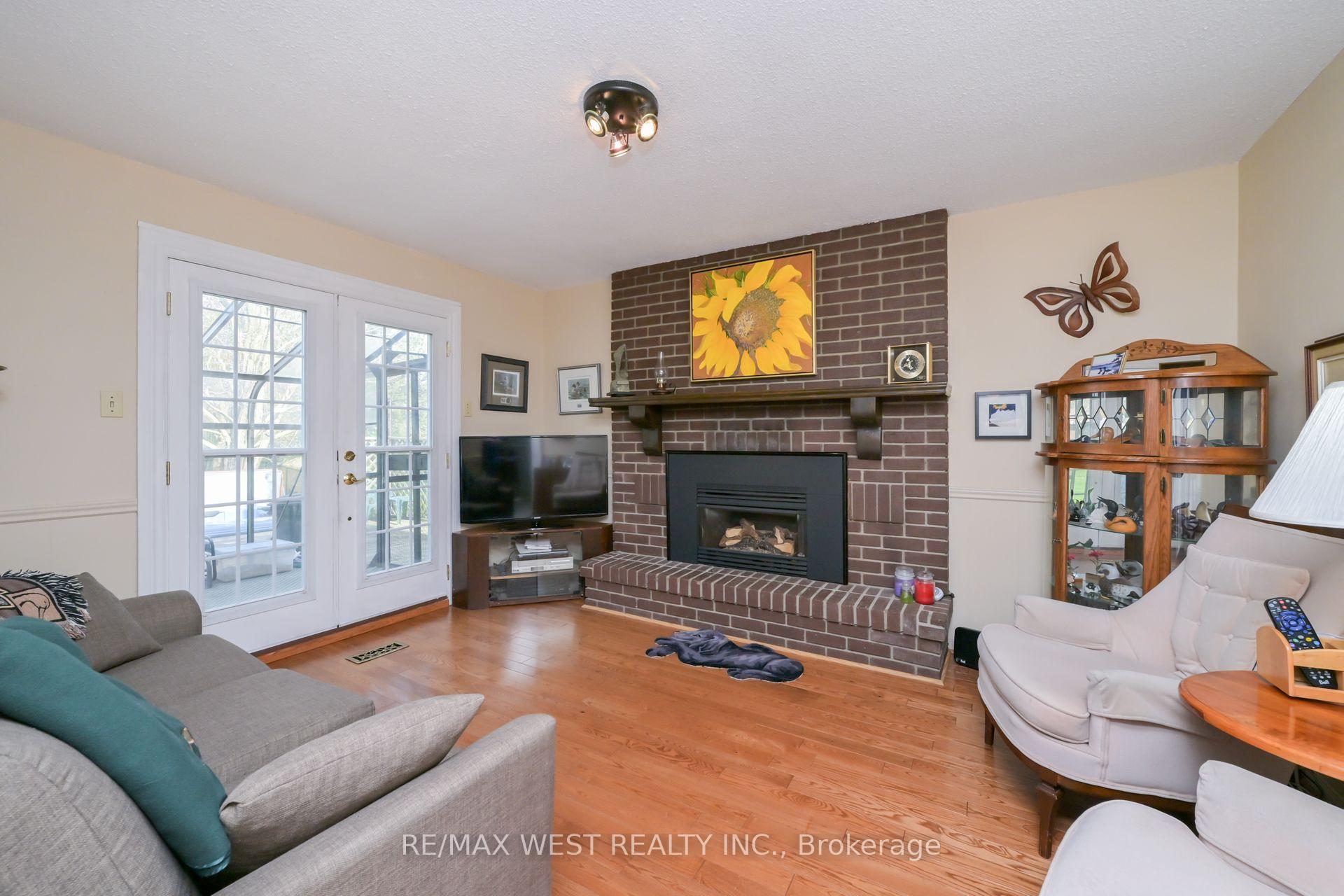 Photo 8 of 3 Henry Gate, King, Nobleton — HOMEH