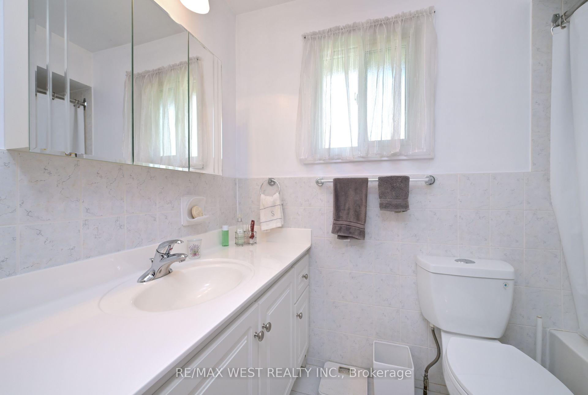 Photo 24 of 3 Henry Gate, King, Nobleton — HOMEH