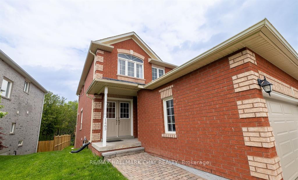 Photo 3 of Unit Upper, 1463 Forest Street, Innisfil, Alcona — HOMEH