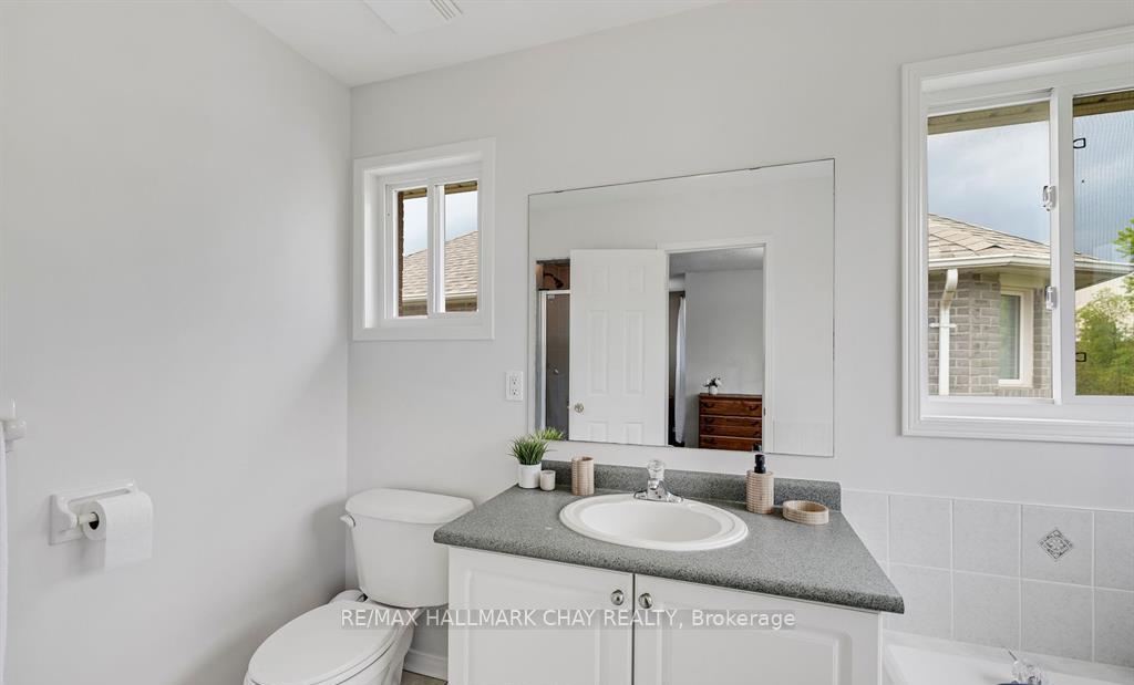 Photo 16 of Unit Upper, 1463 Forest Street, Innisfil, Alcona — HOMEH