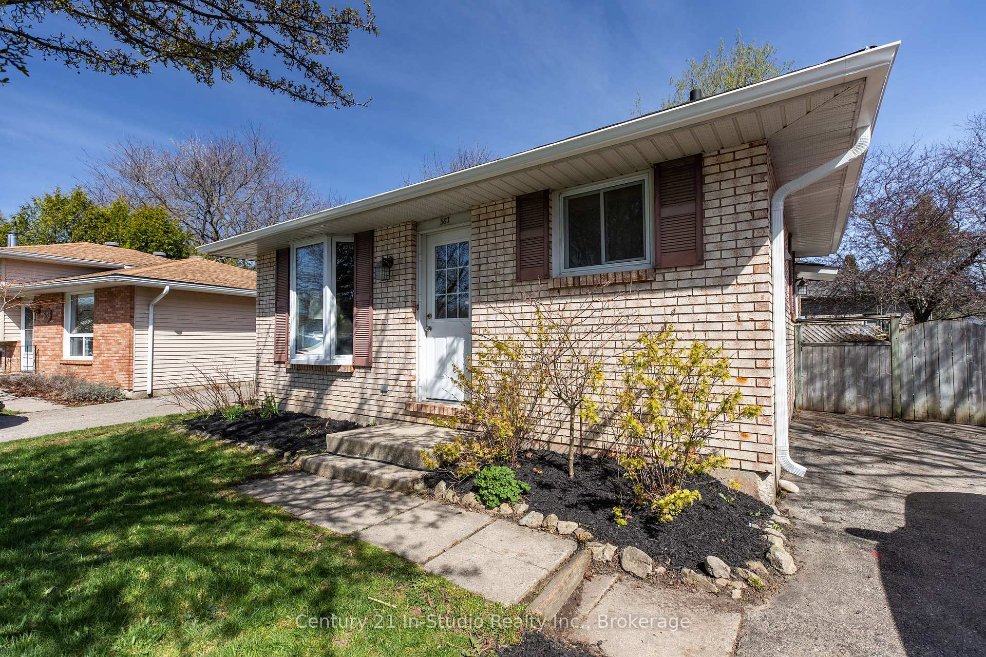 Photo 1 of 587 Scott Street, Kincardine — HOMEH