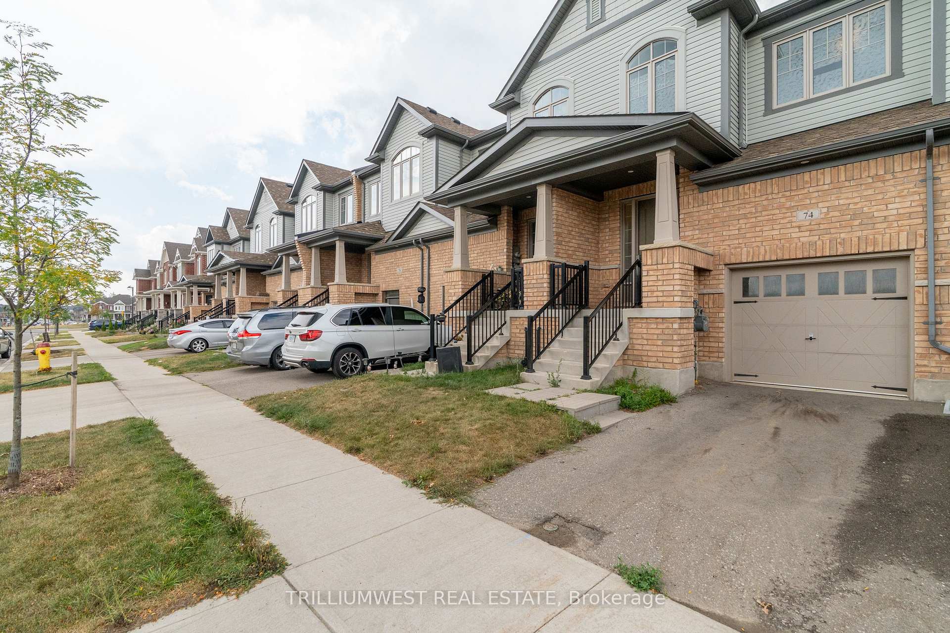 Photo 3 of 74 Reistwood Drive, Kitchener — HOMEH