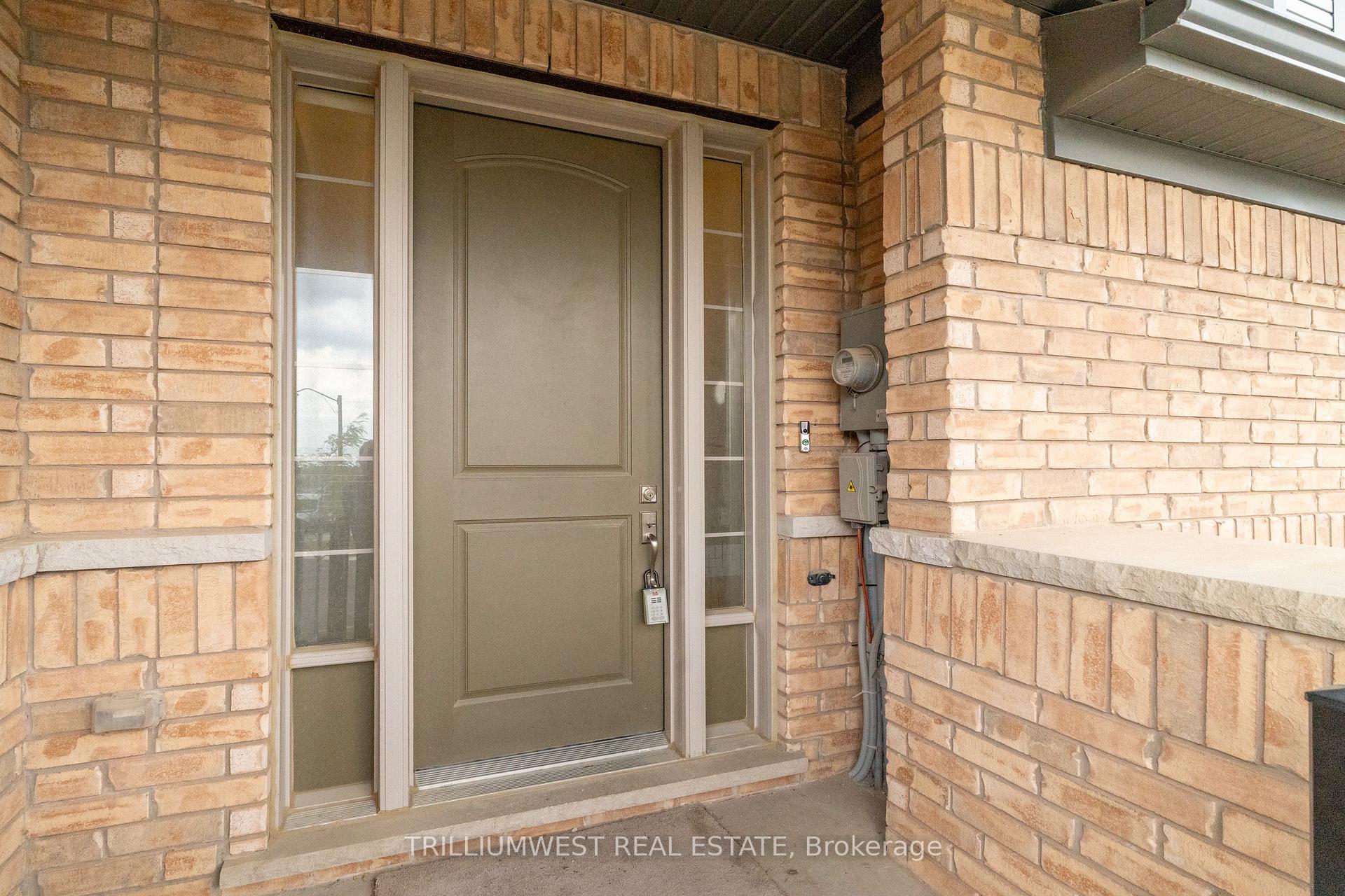 Photo 4 of 74 Reistwood Drive, Kitchener — HOMEH