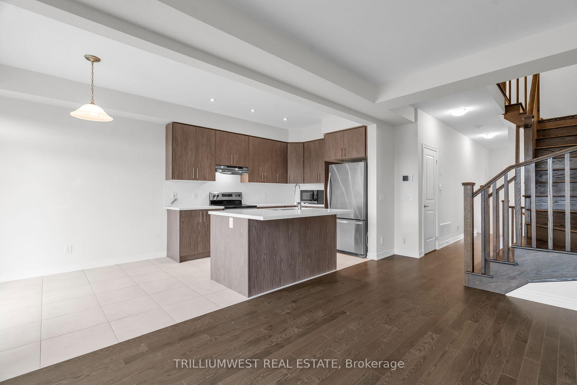 Photo 11 of 74 Reistwood Drive, Kitchener — HOMEH