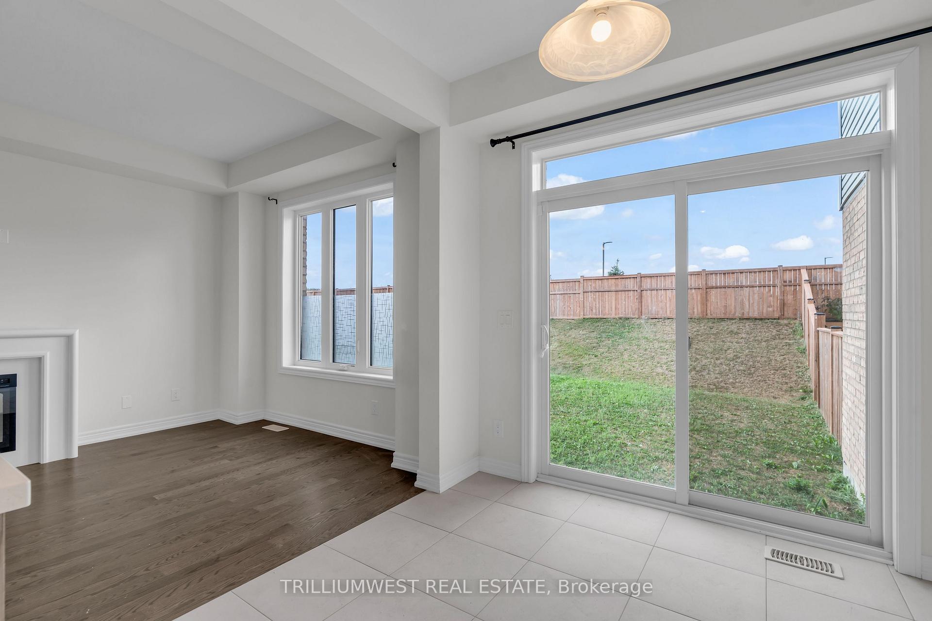 Photo 15 of 74 Reistwood Drive, Kitchener — HOMEH